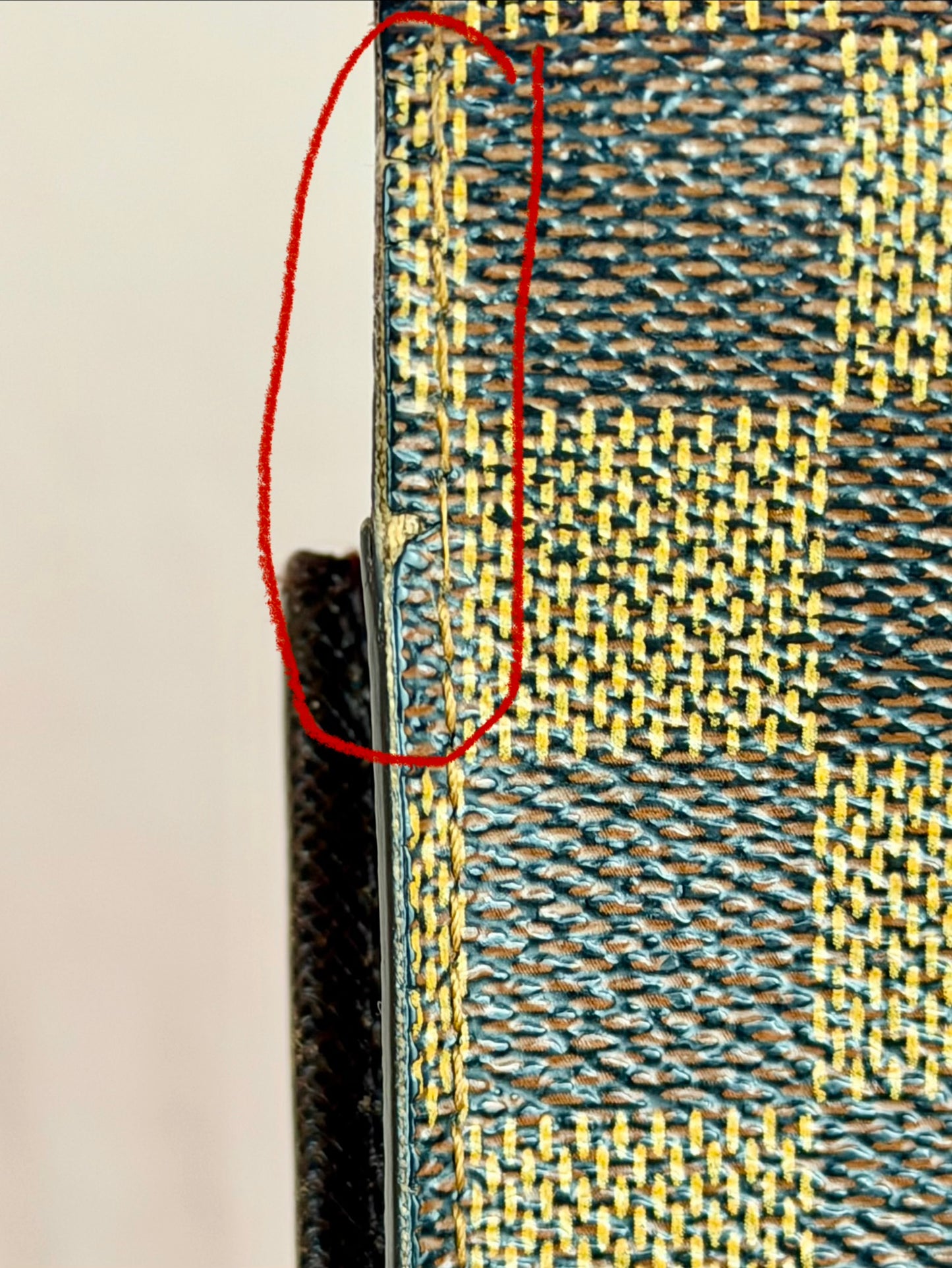 Sarah Wallet in DE (Old Model)