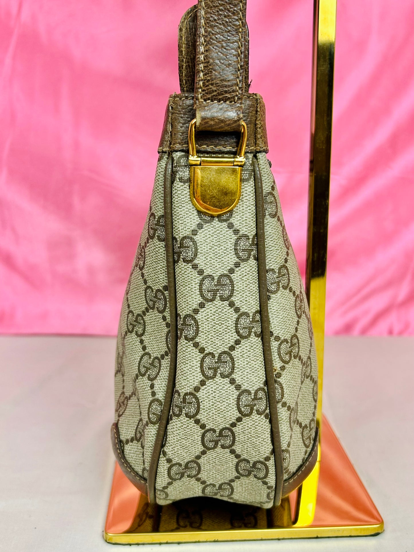 Medium Vintage Supreme