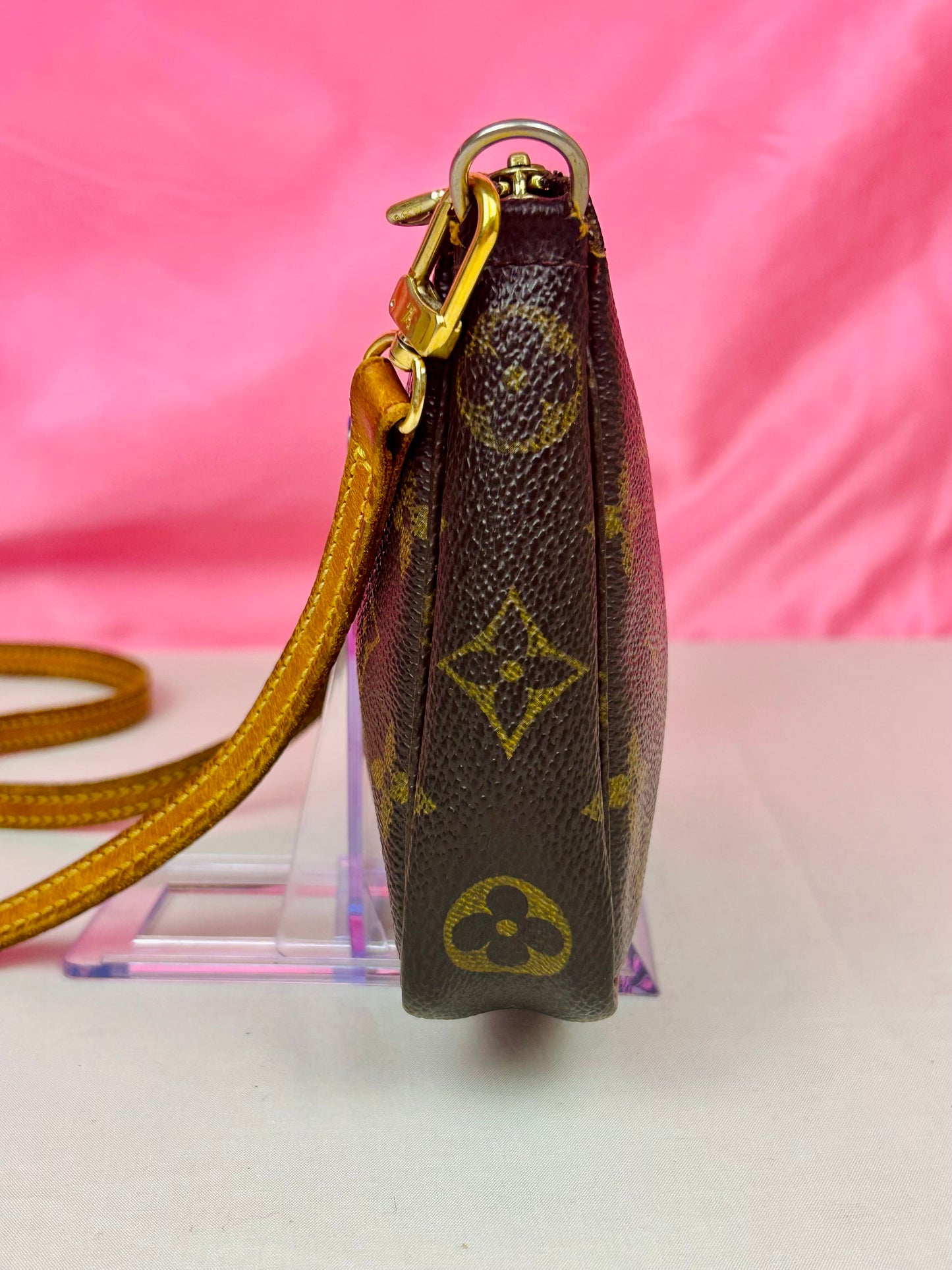 Pochette Accessories