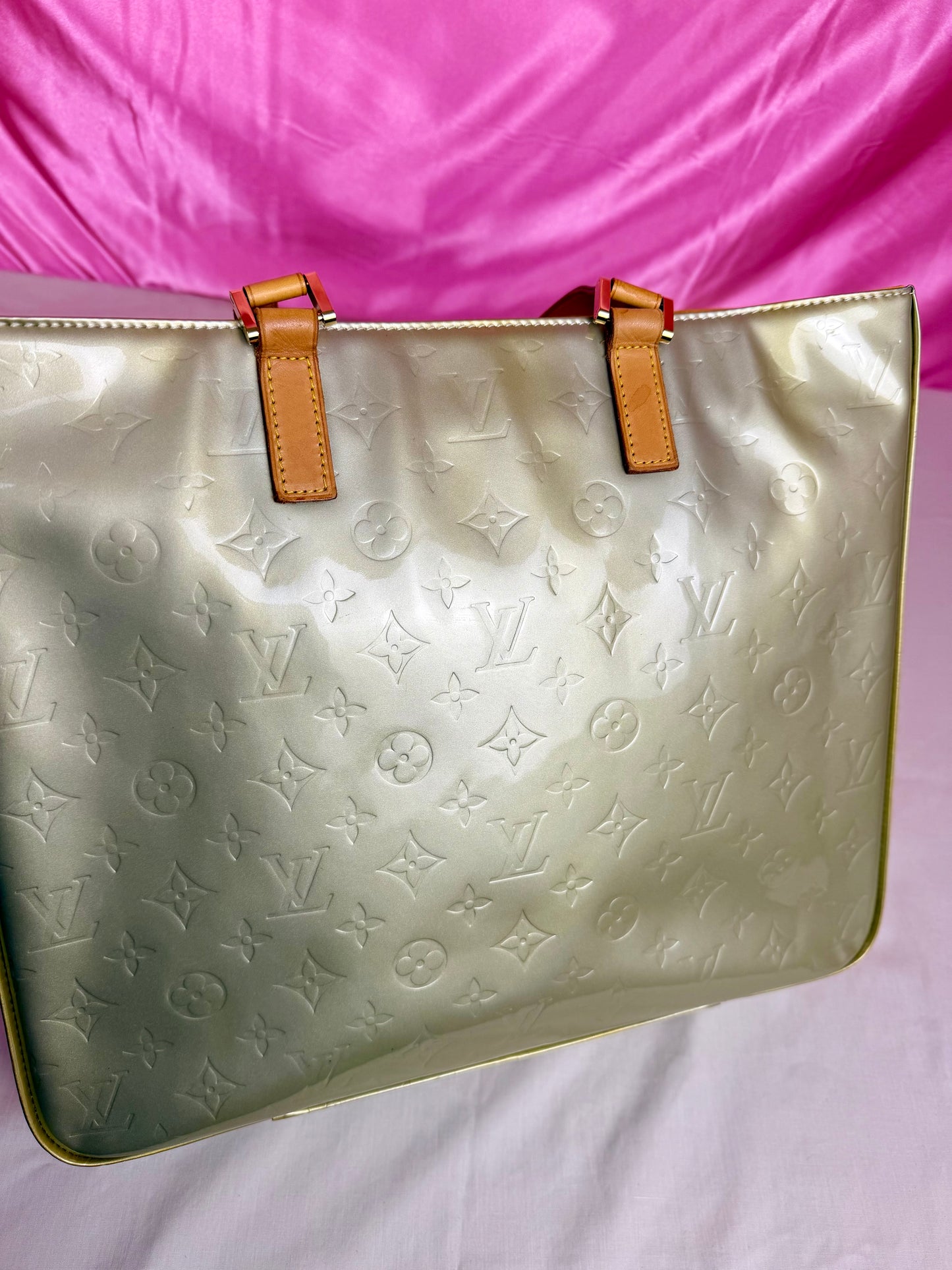 Colombus Tote in Green Vernis