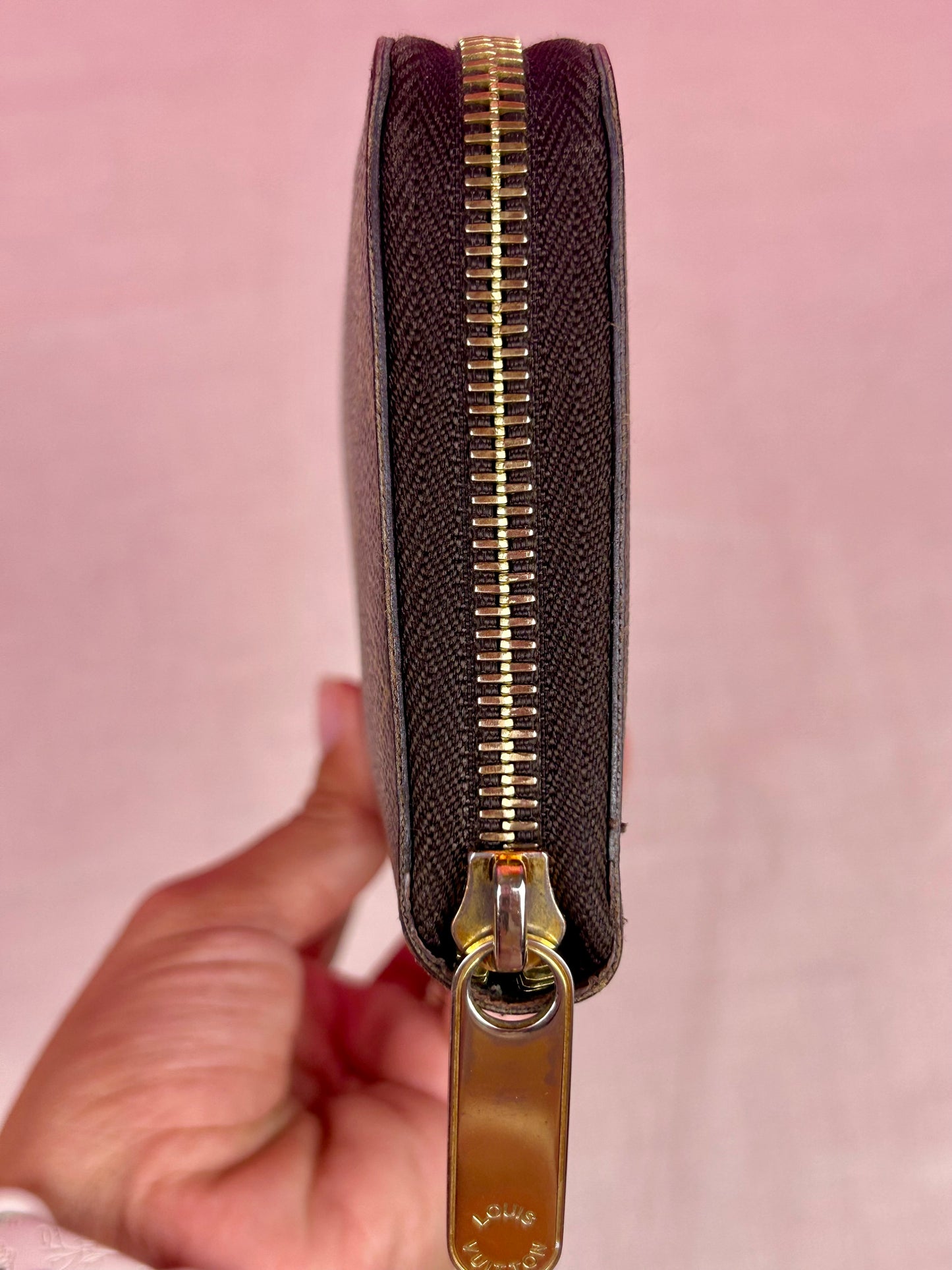 Louis Vuitton Monogram Zippy Wallet