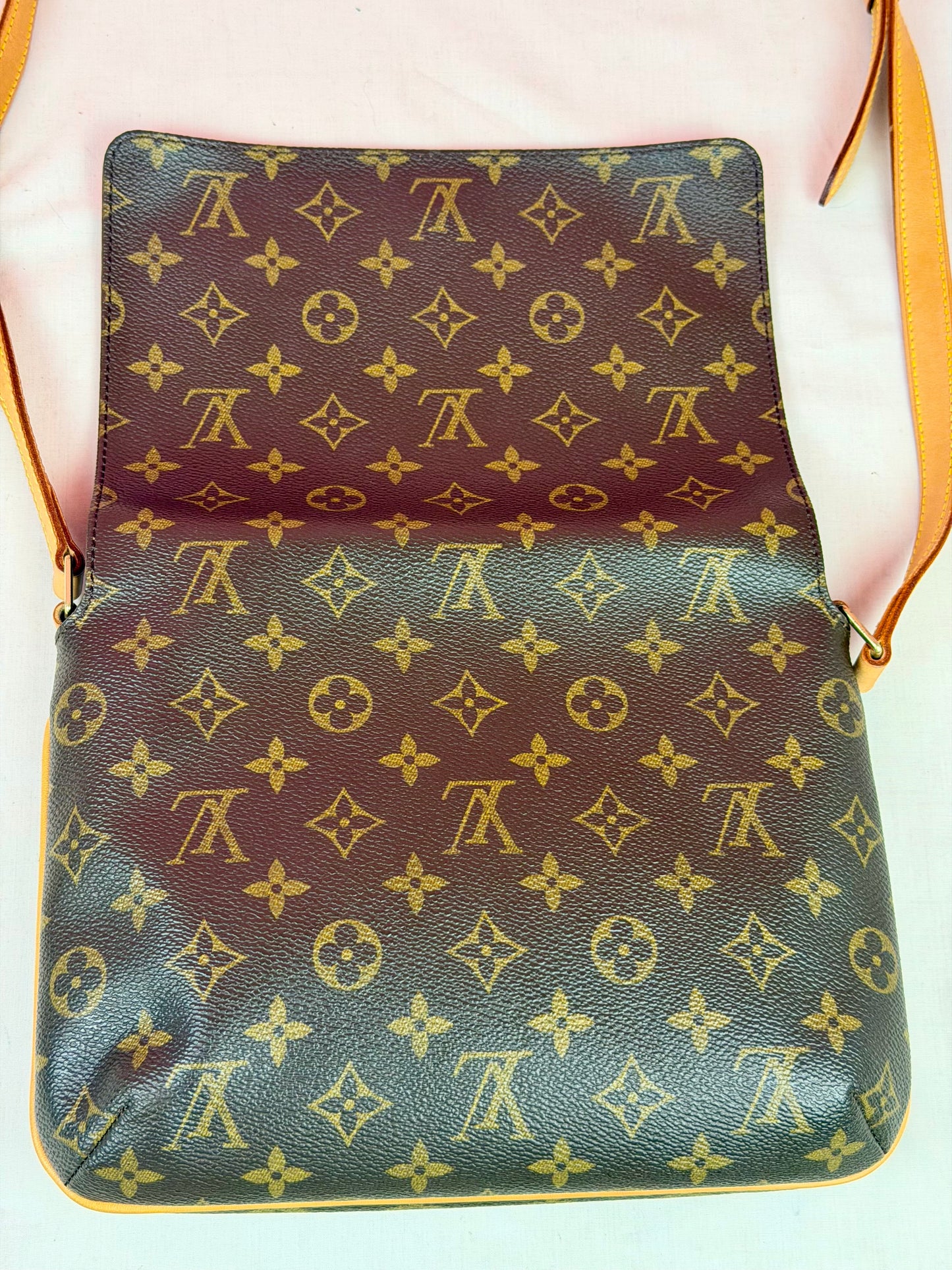 Musette Tango Crossbody