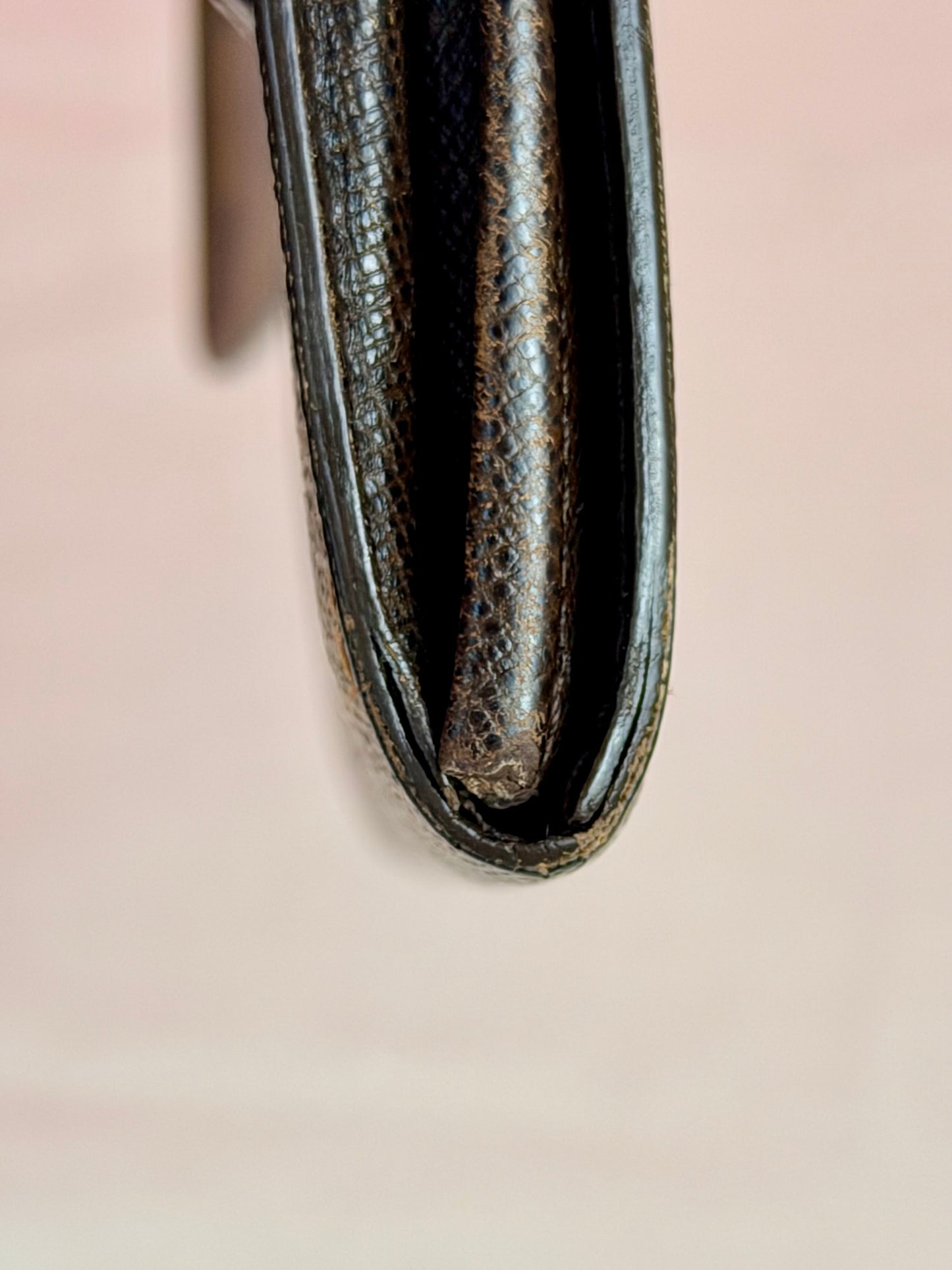 Sarah Wallet in DE (Old Model)