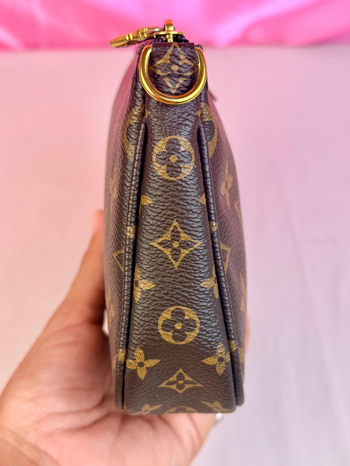 Large Pochette