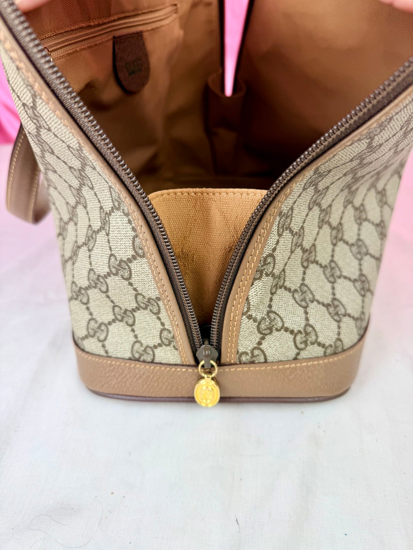 Gucci Supreme Alma