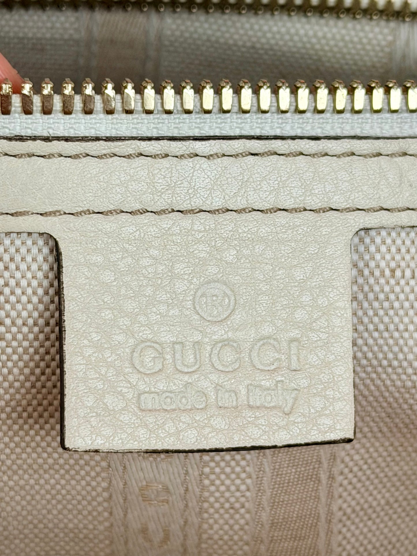 White Leather Interlocking G