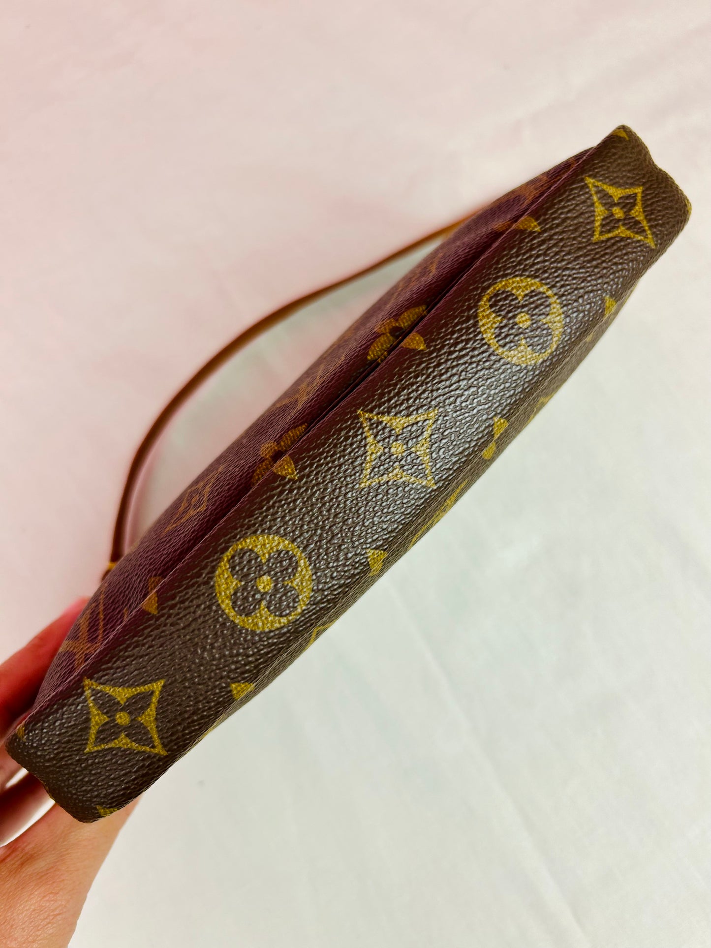 Pochette Accessories