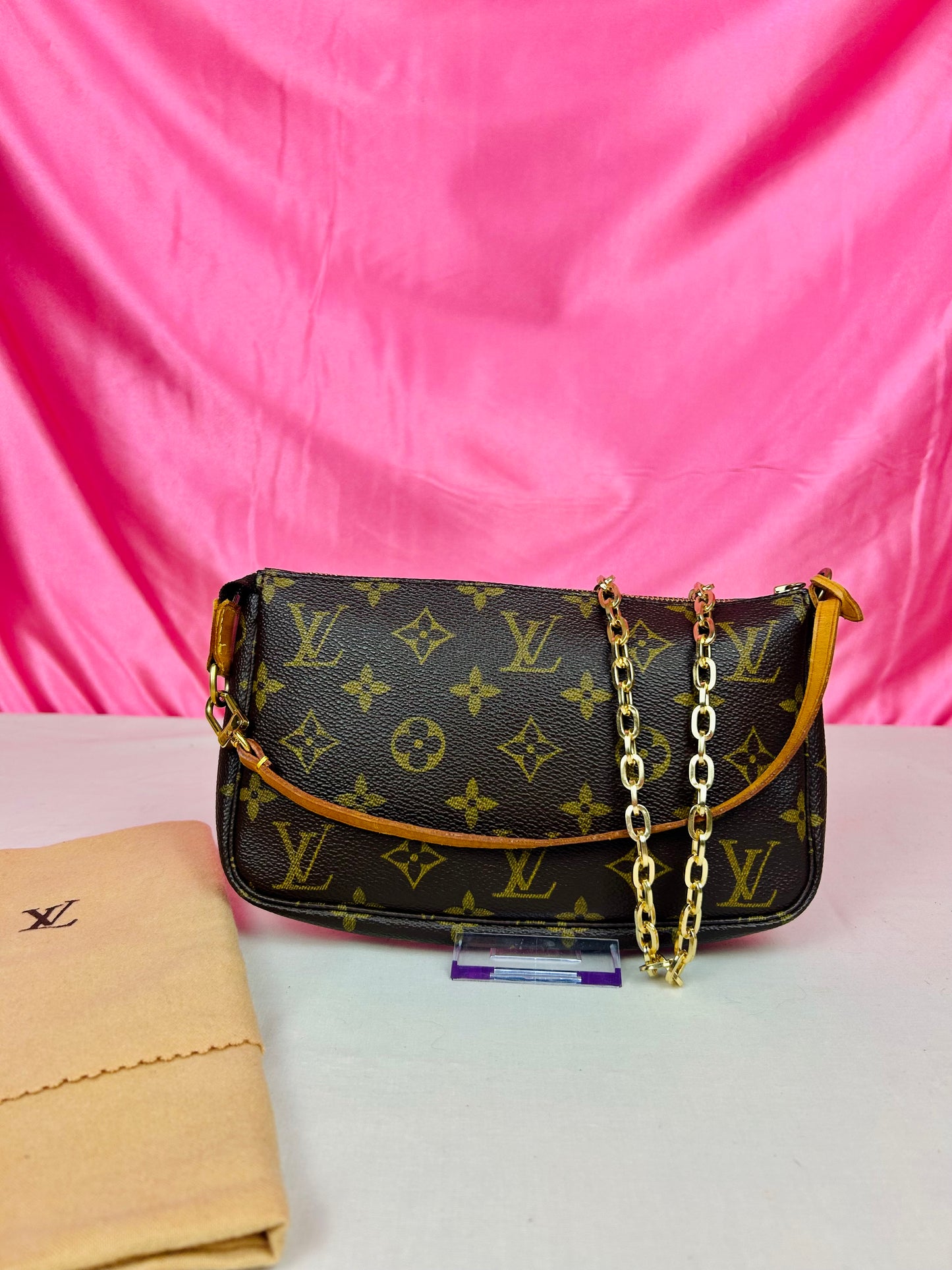 Pochette Accessories