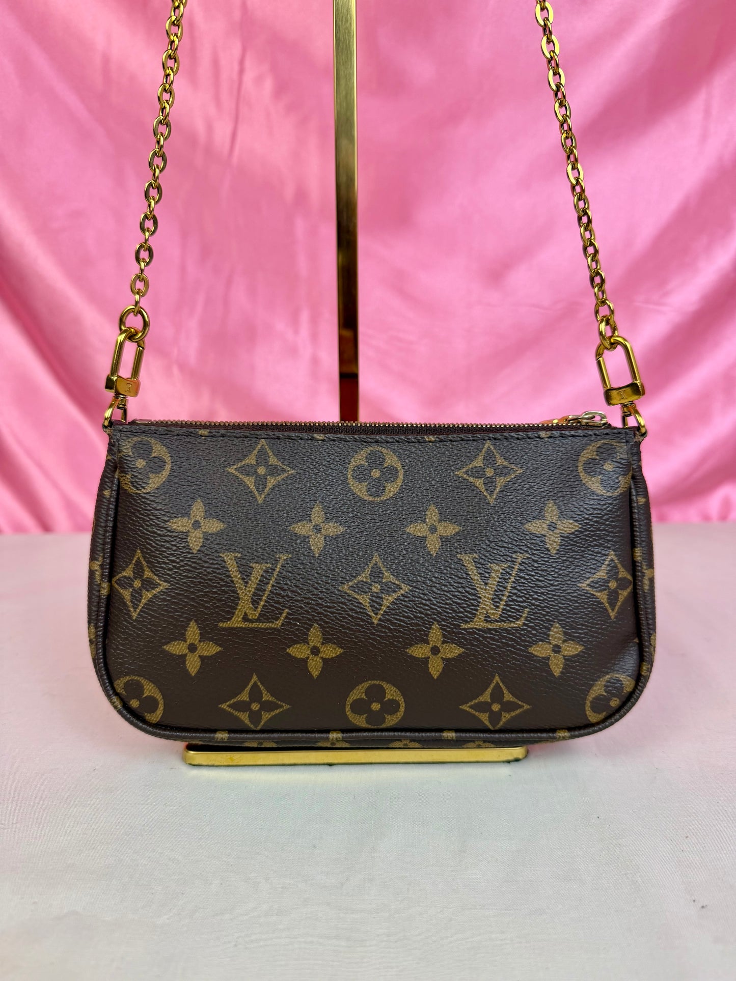Small Pochette with Chain