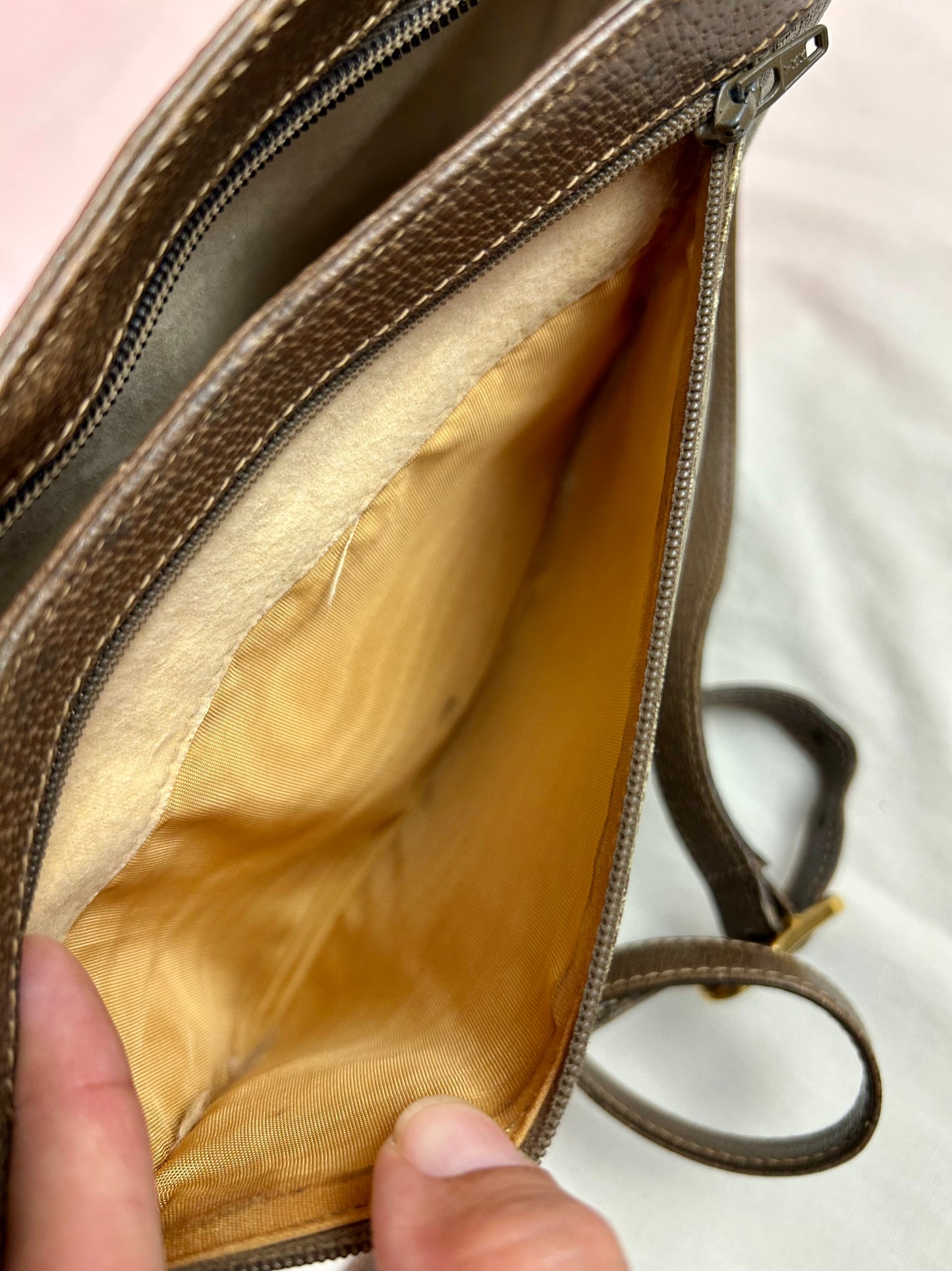 Medium Vintage Supreme