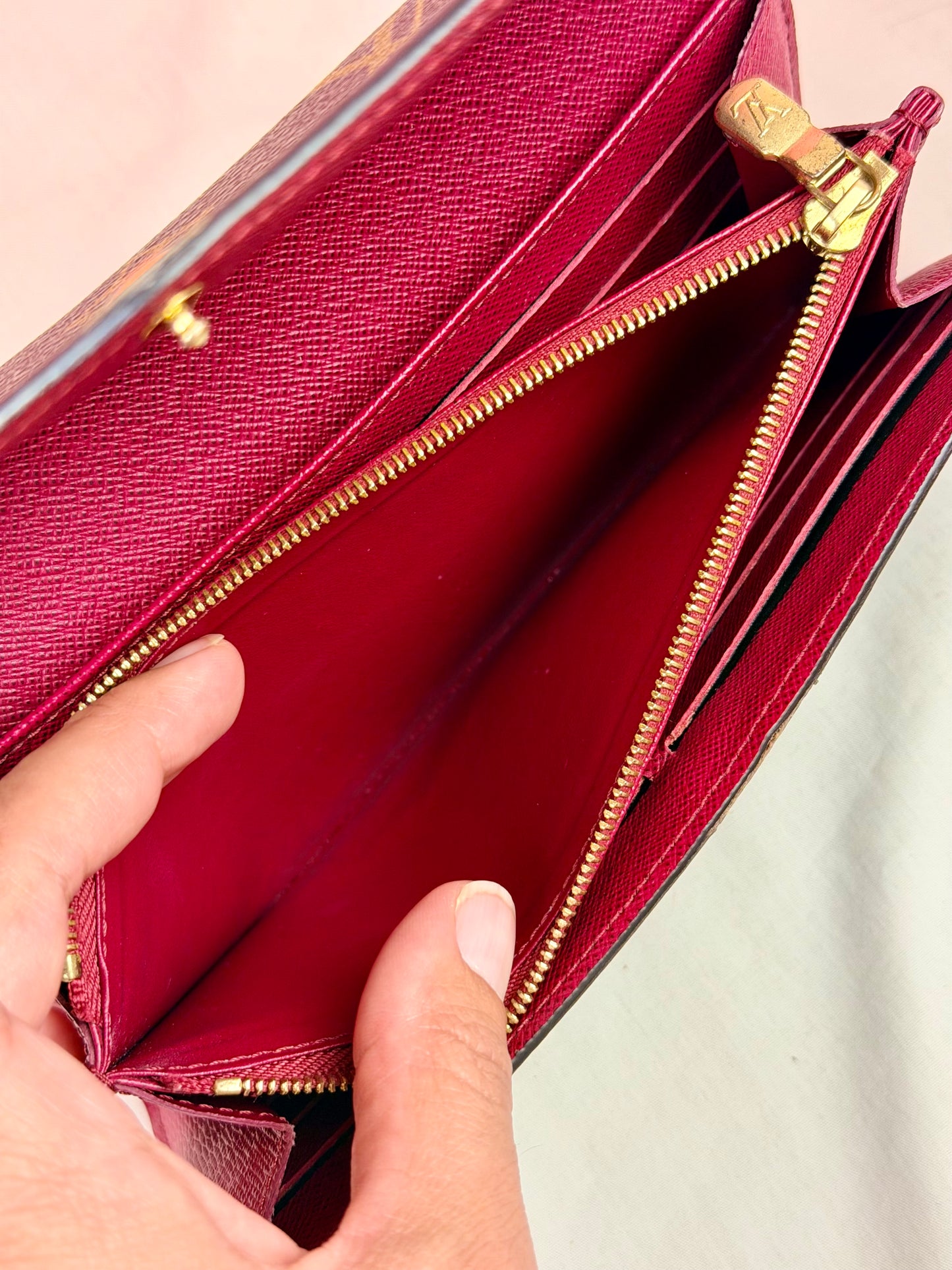 Sarah Wallet Mono/Berry