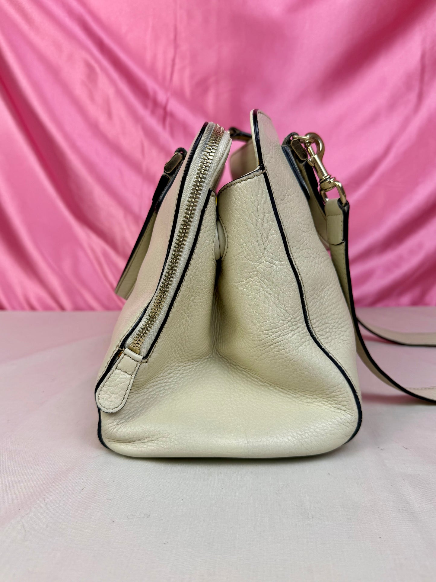 White Leather Interlocking G