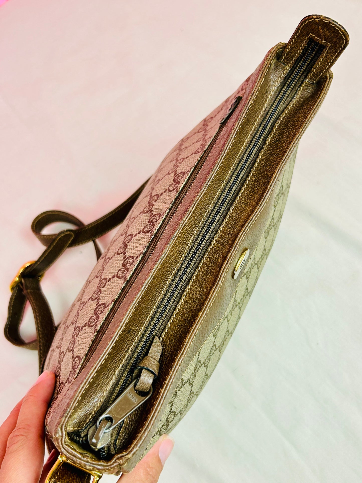 Medium Vintage Supreme