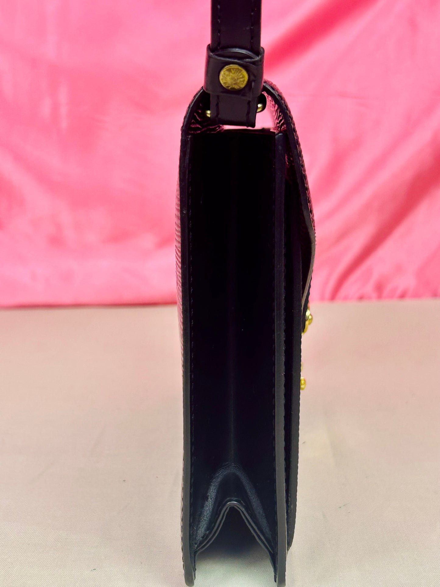 Dragonne Clutch in Black Epi