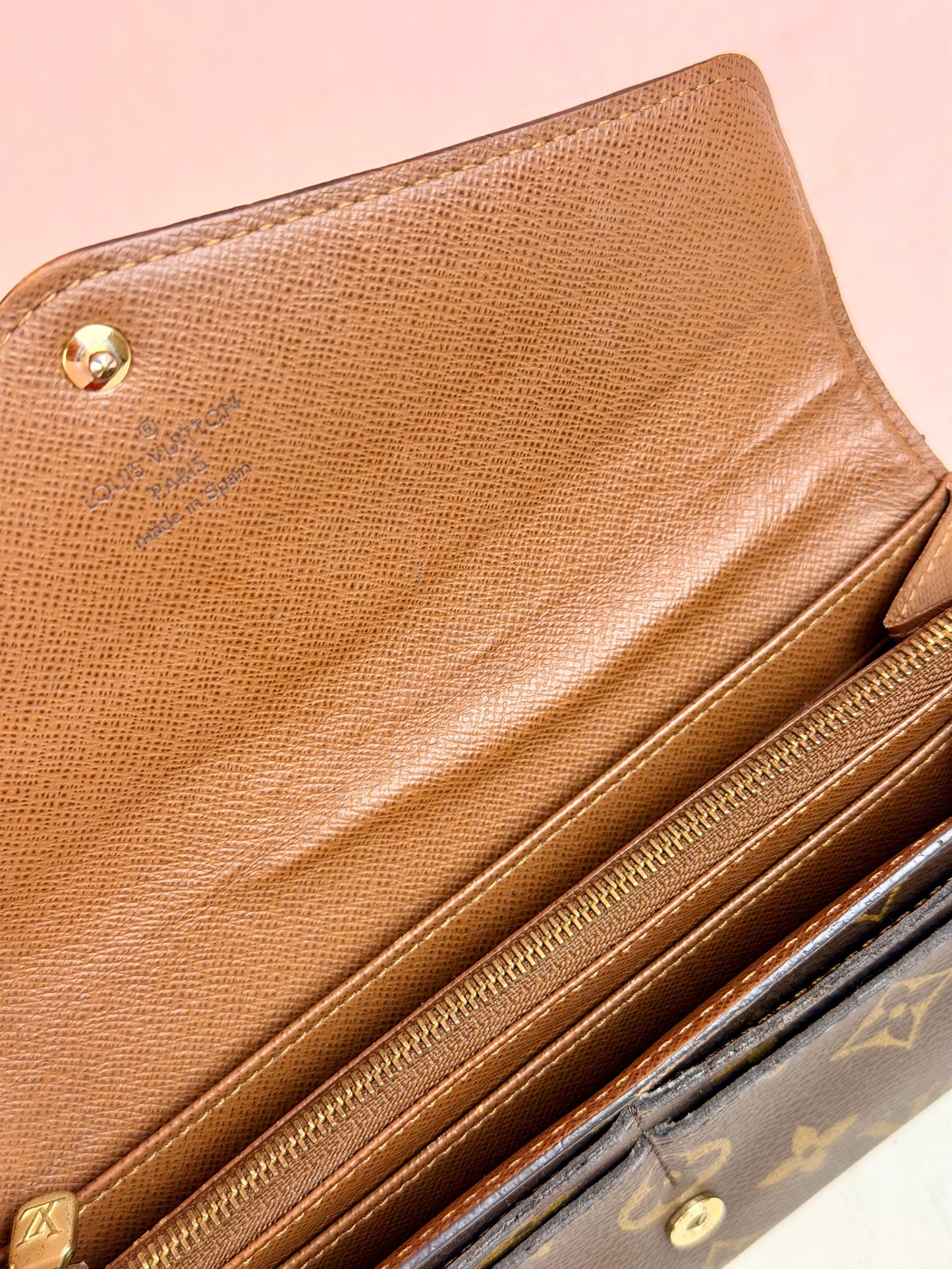 Sarah Wallet NM in Monogram/Brown