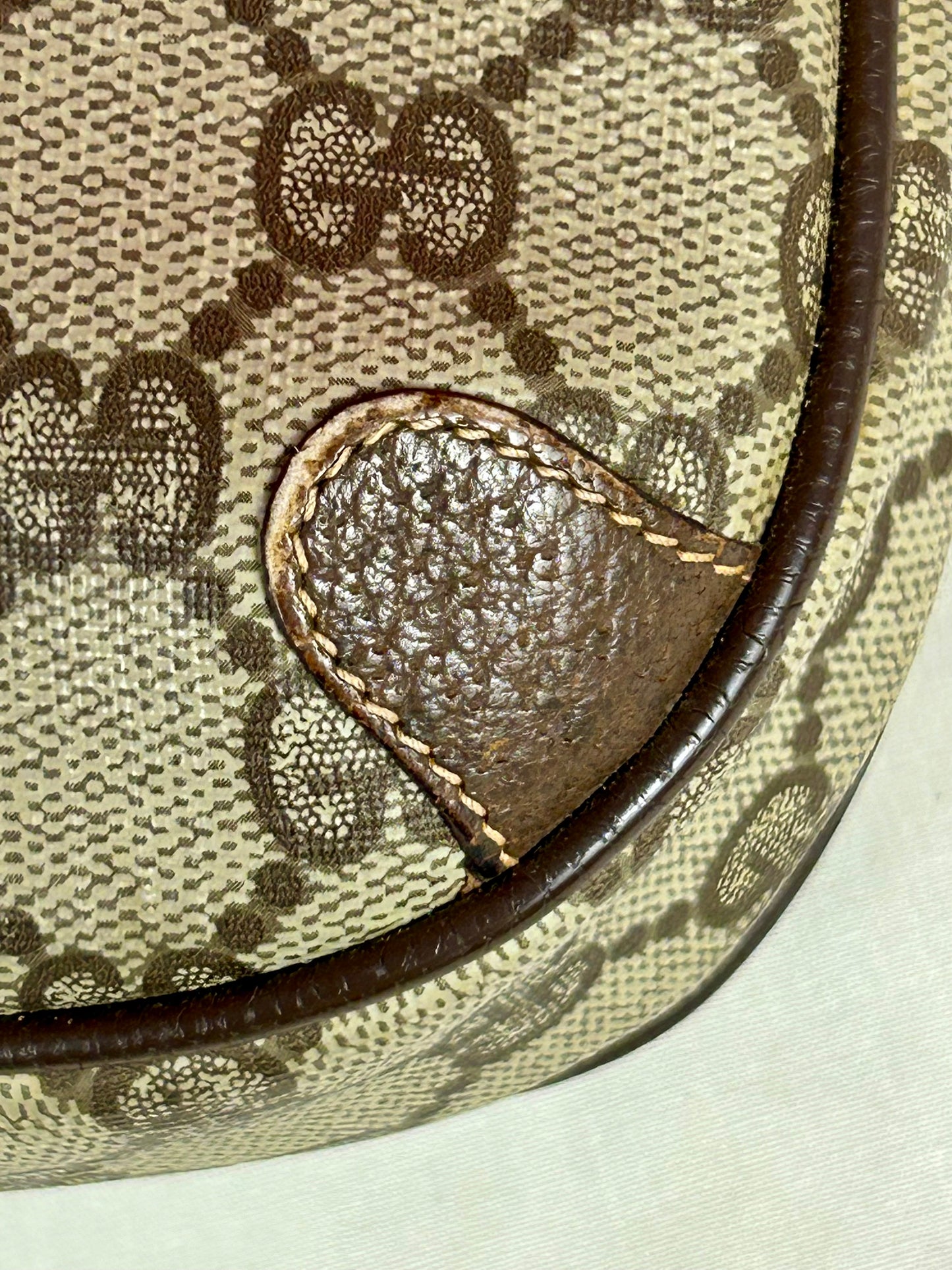 Small Round Sherry Line