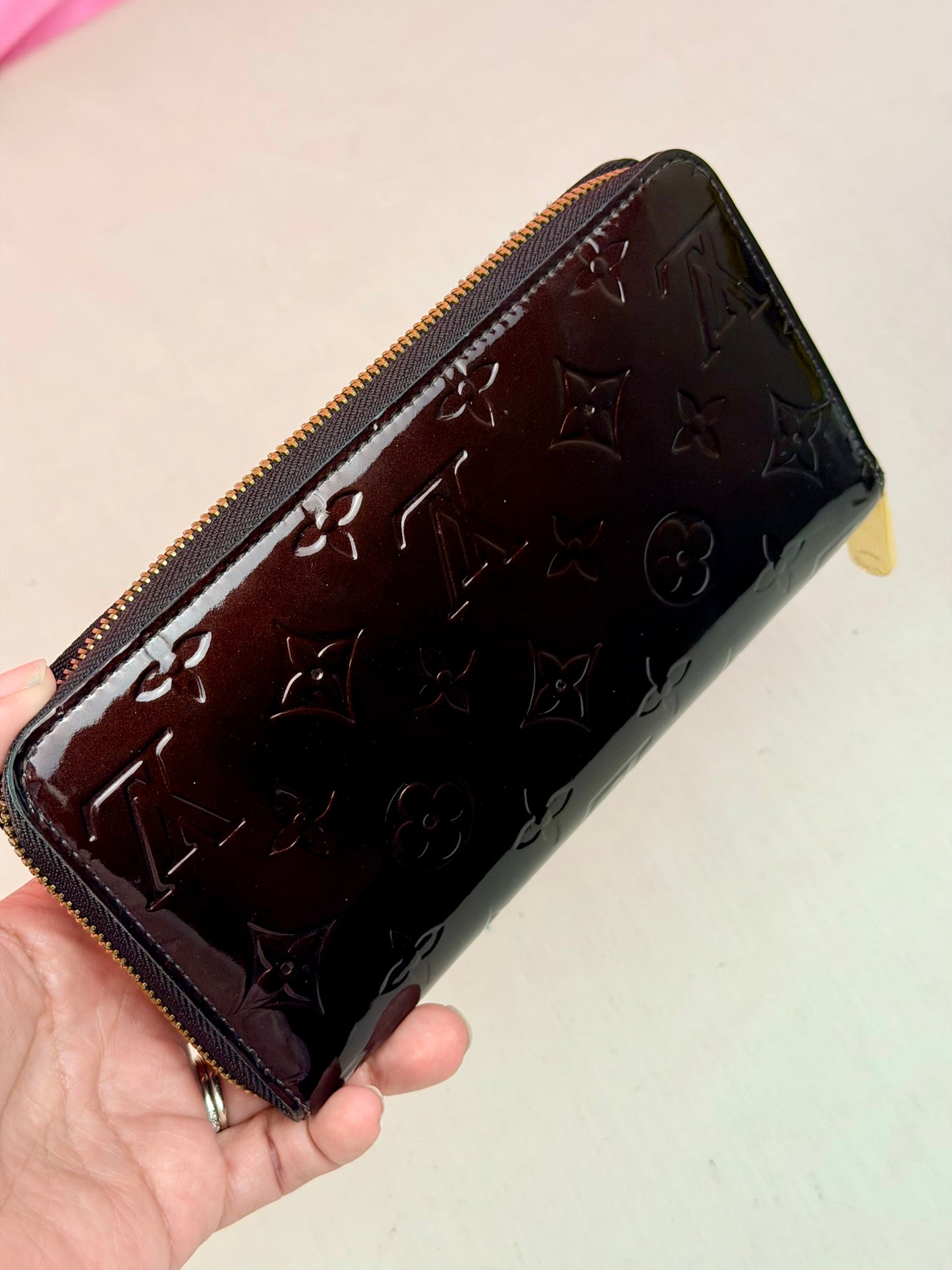 Amarathe Vernis Zippy Wallet