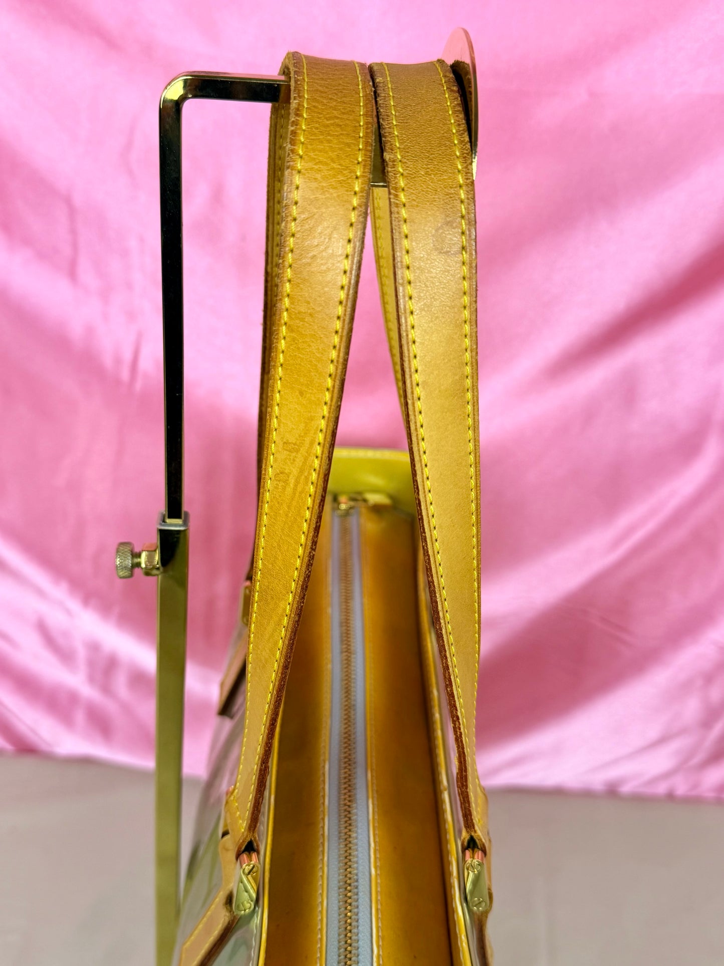 Colombus Tote in Green Vernis