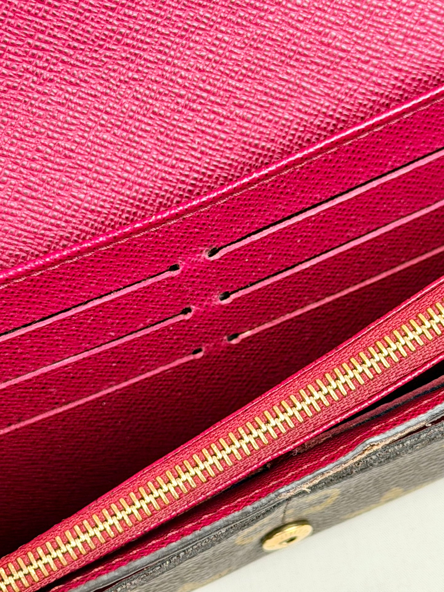 Sarah Wallet Mono/Berry