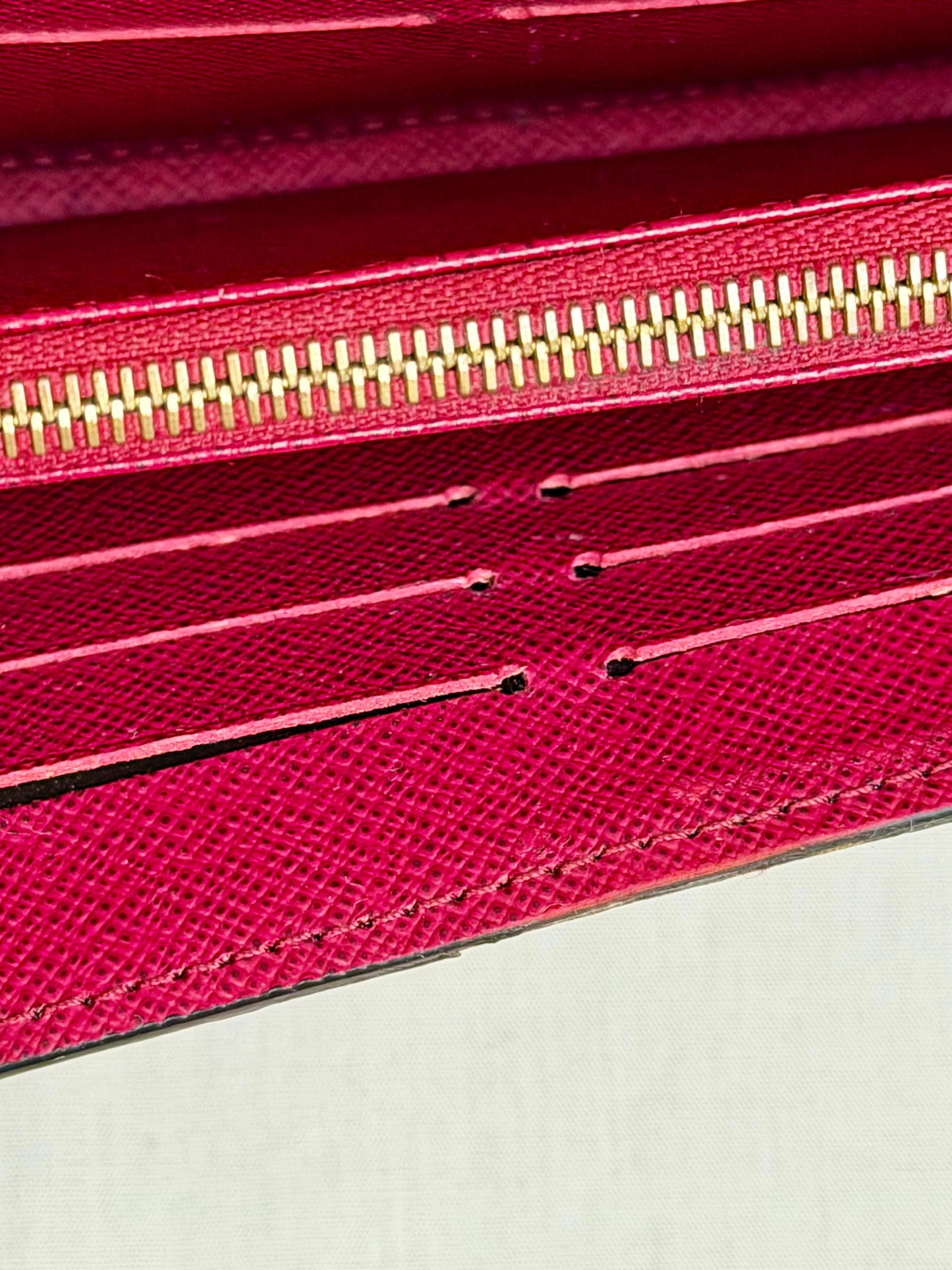 Sarah Wallet NM Monogram/Berry