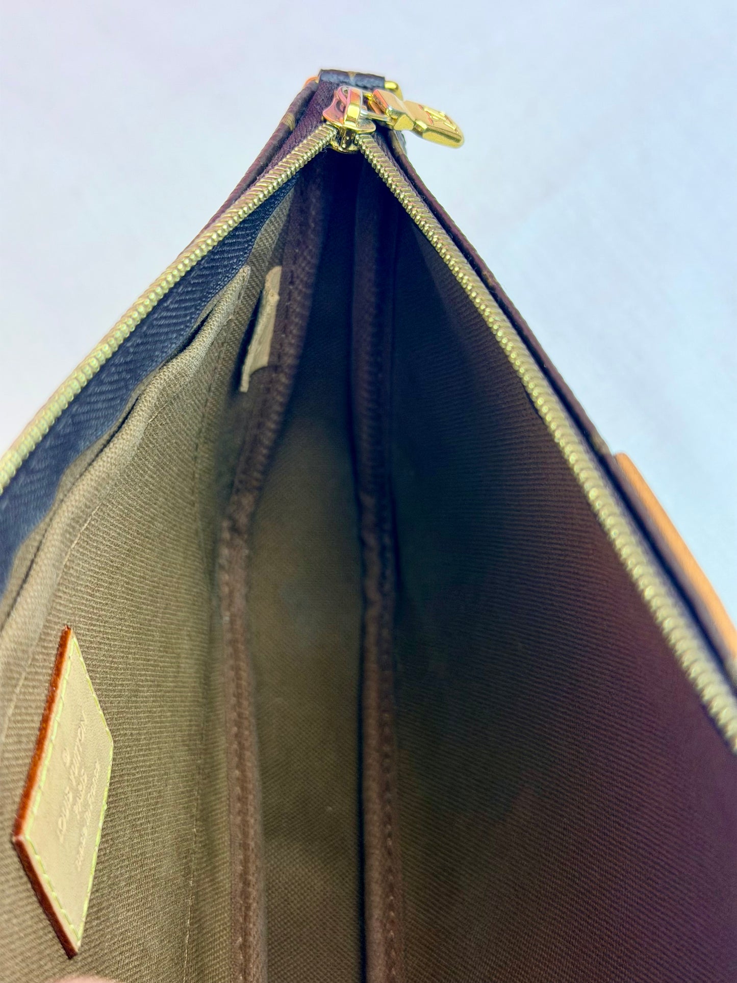Large Pochette