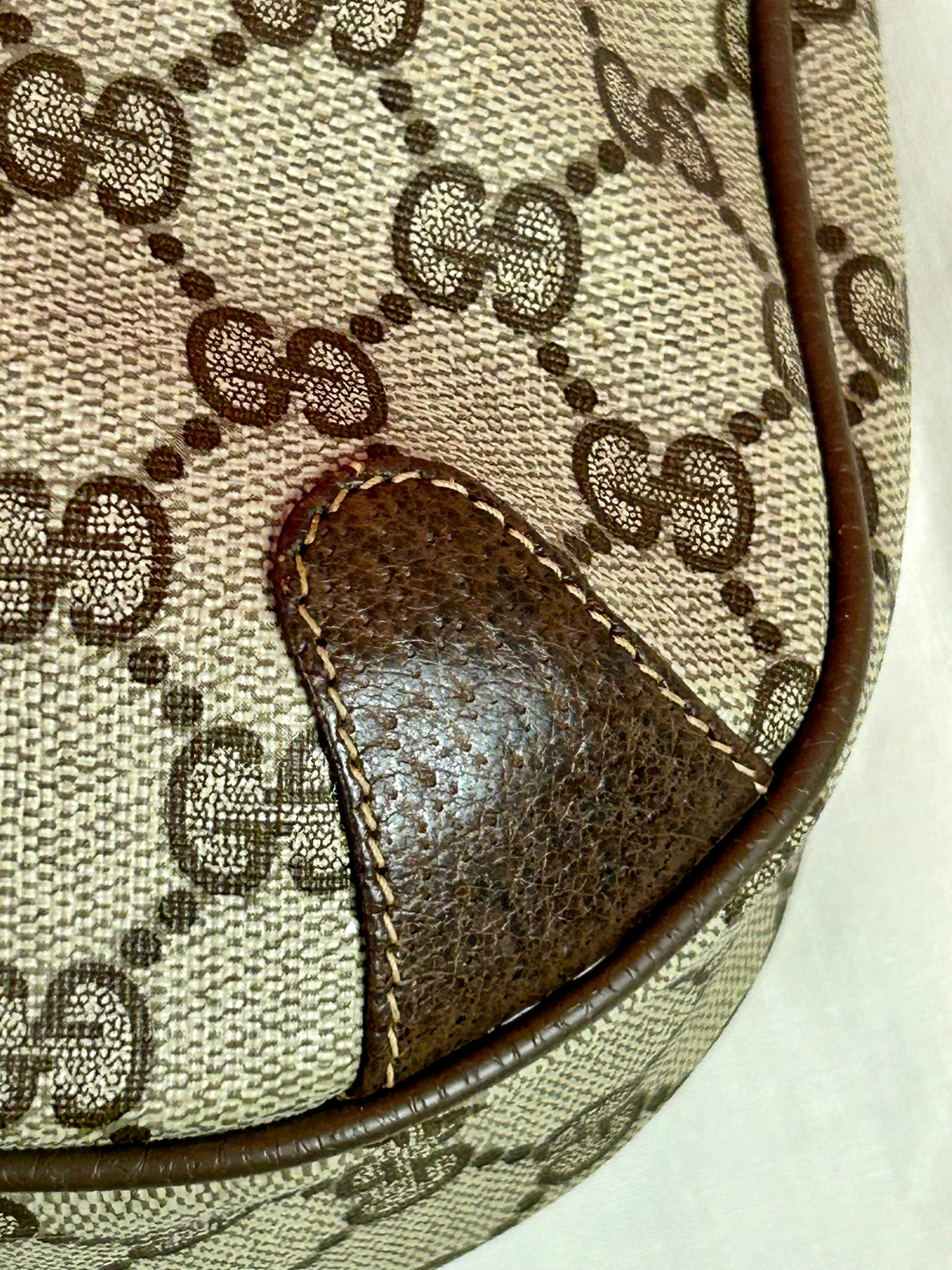 Medium Vintage Supreme