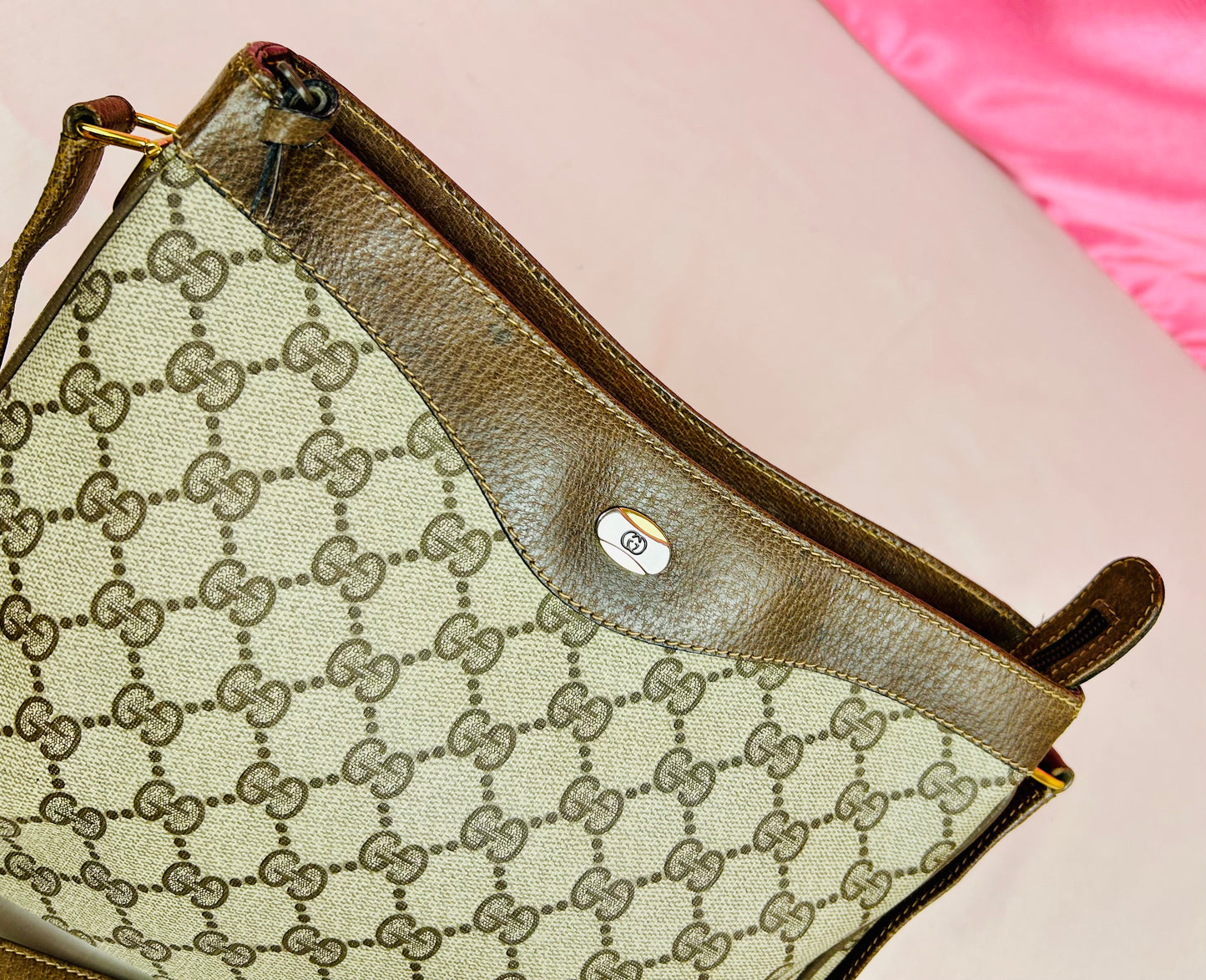 Medium Vintage Supreme