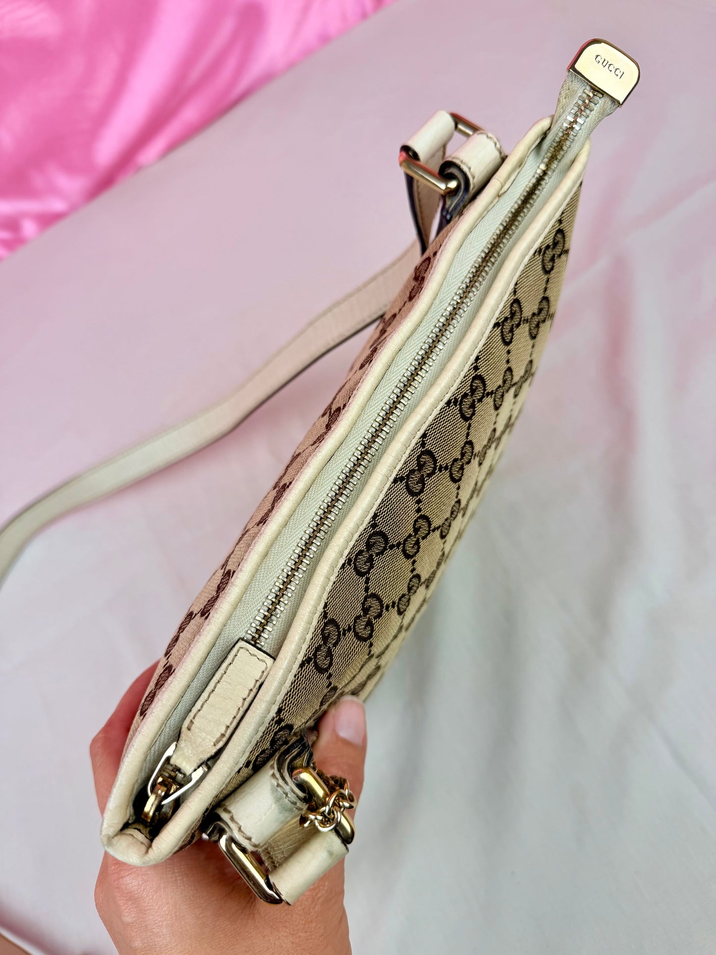 White Sherry Line Crossbody