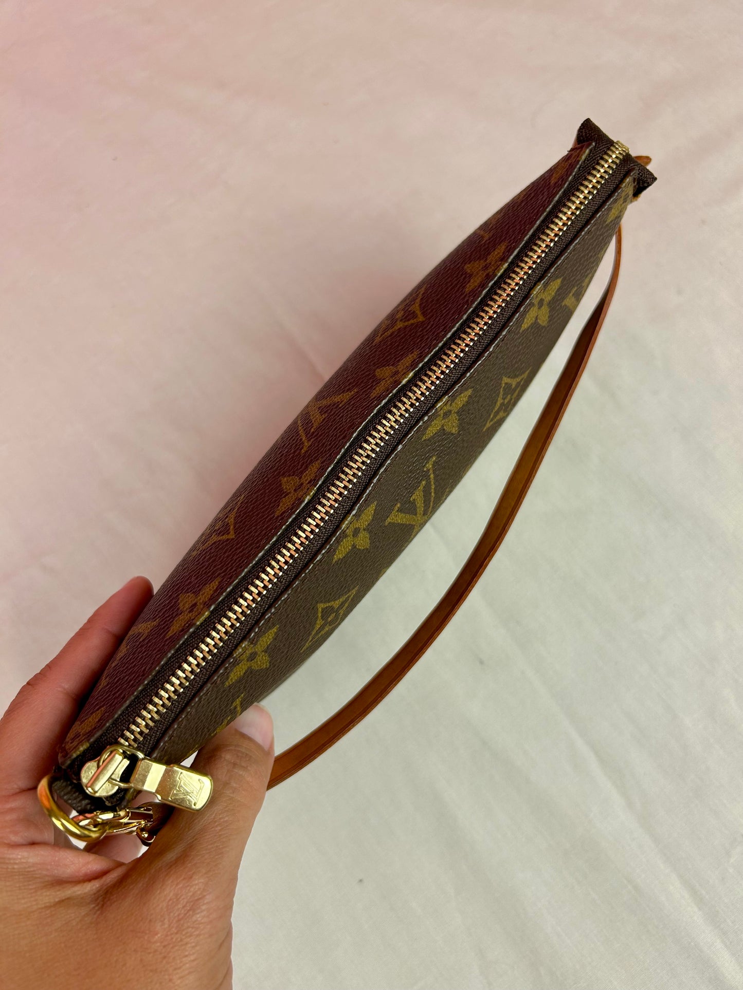 Pochette Accessories