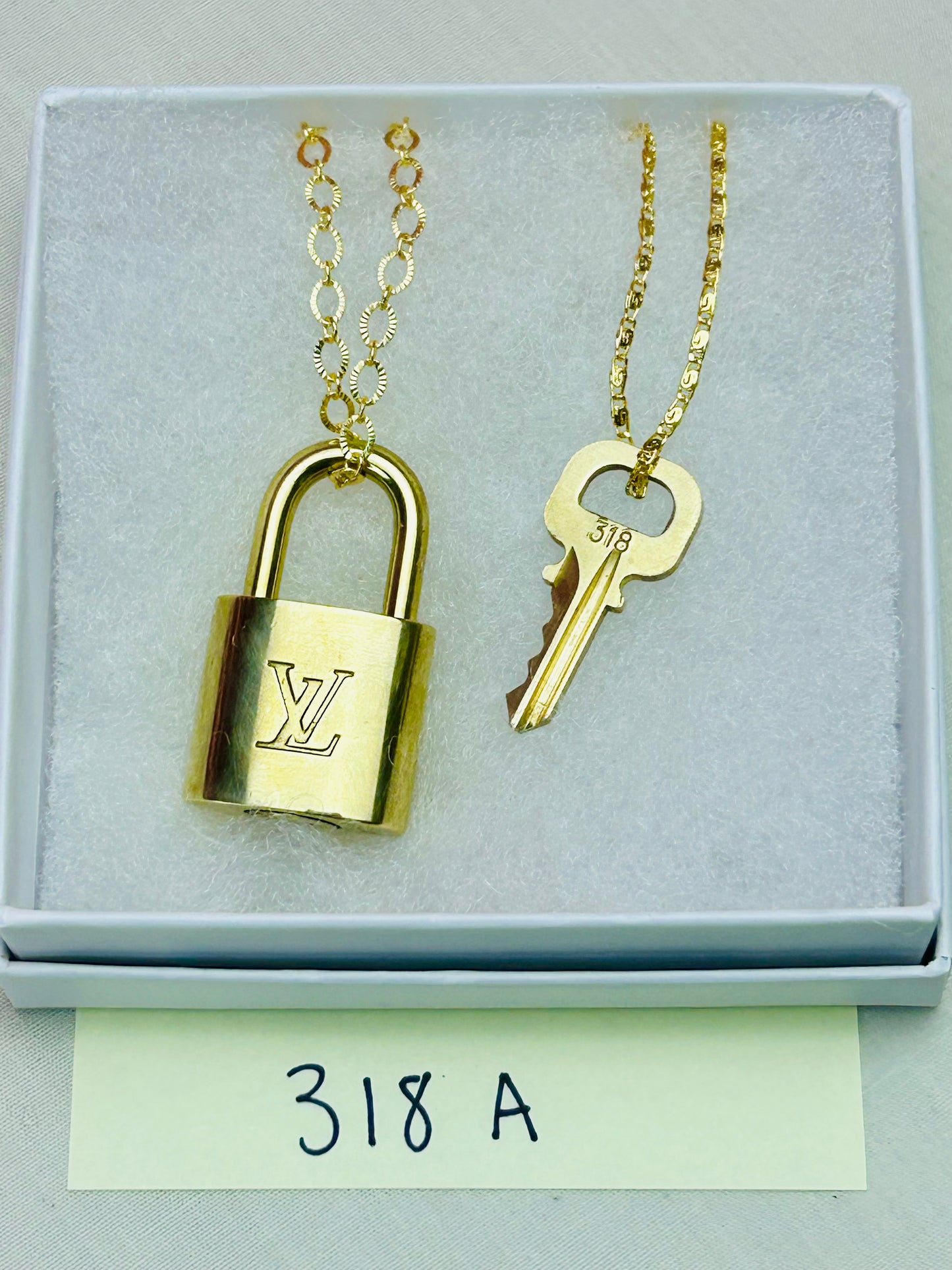 Lock and Key Necklace Set (20)