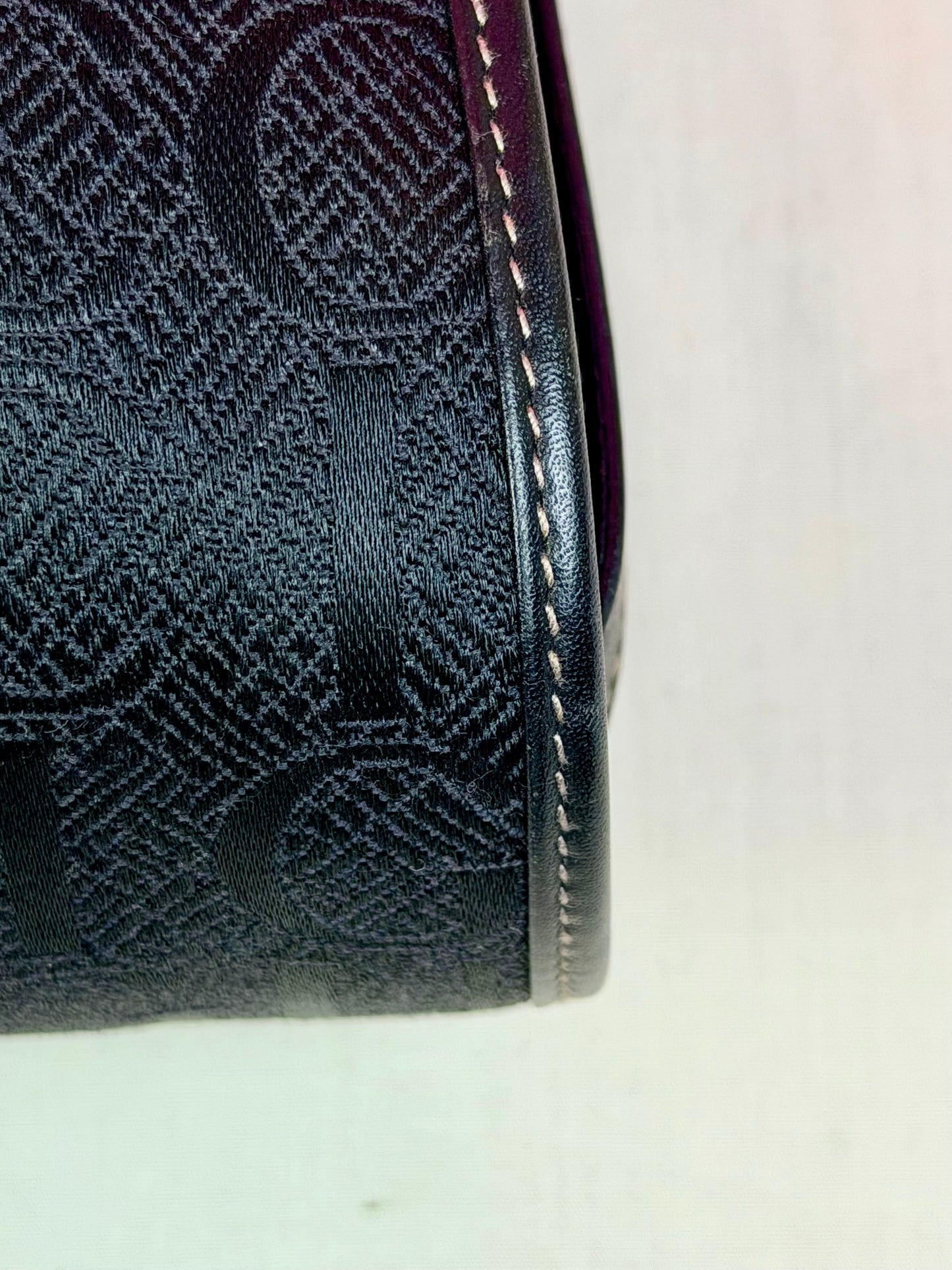 Vintage Black Gucci
