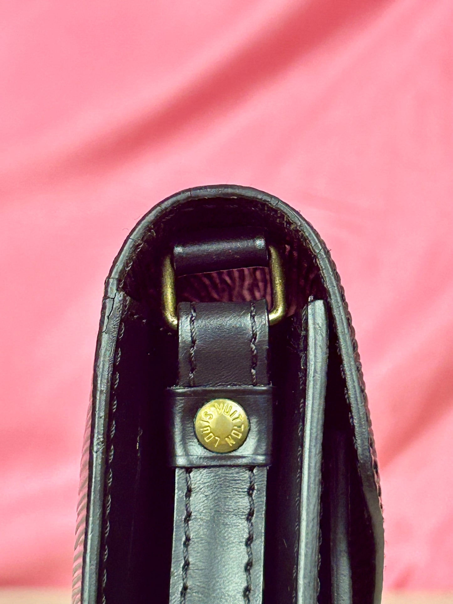 Dragonne Clutch in Black Epi