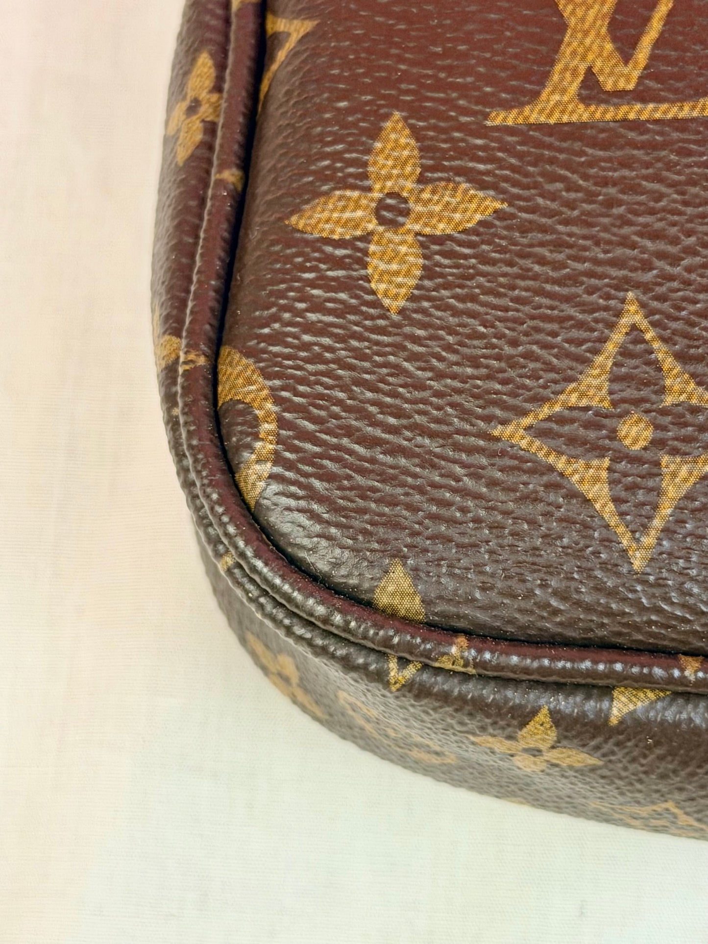 Large Pochette