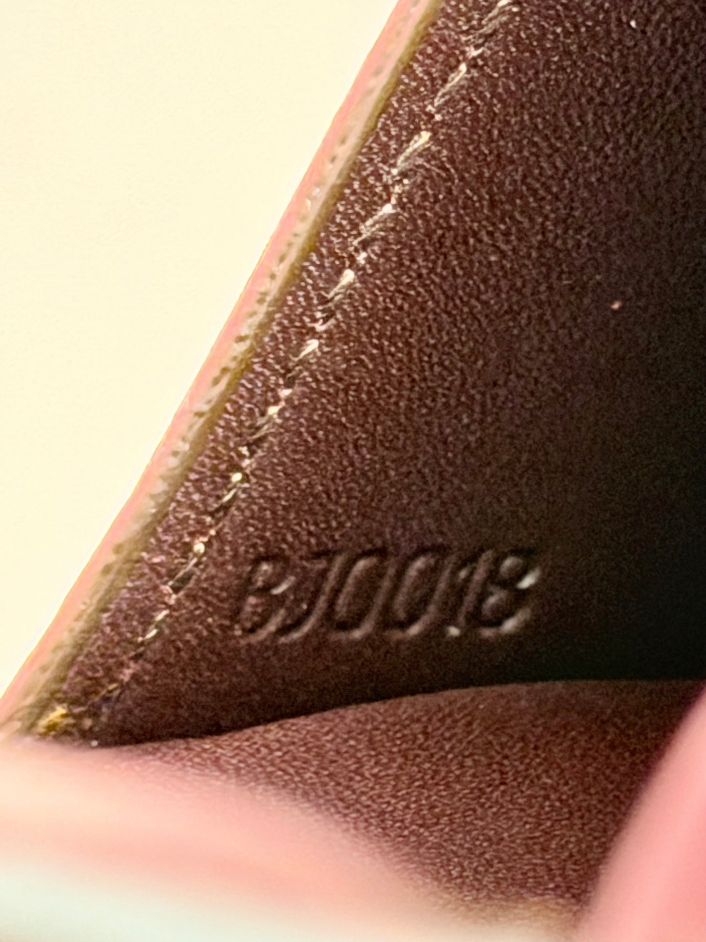 Vernis Compact Wallet