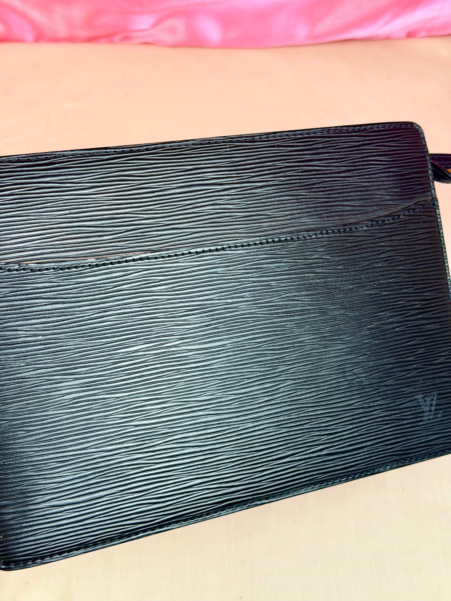 Black Epi Homme Clutch