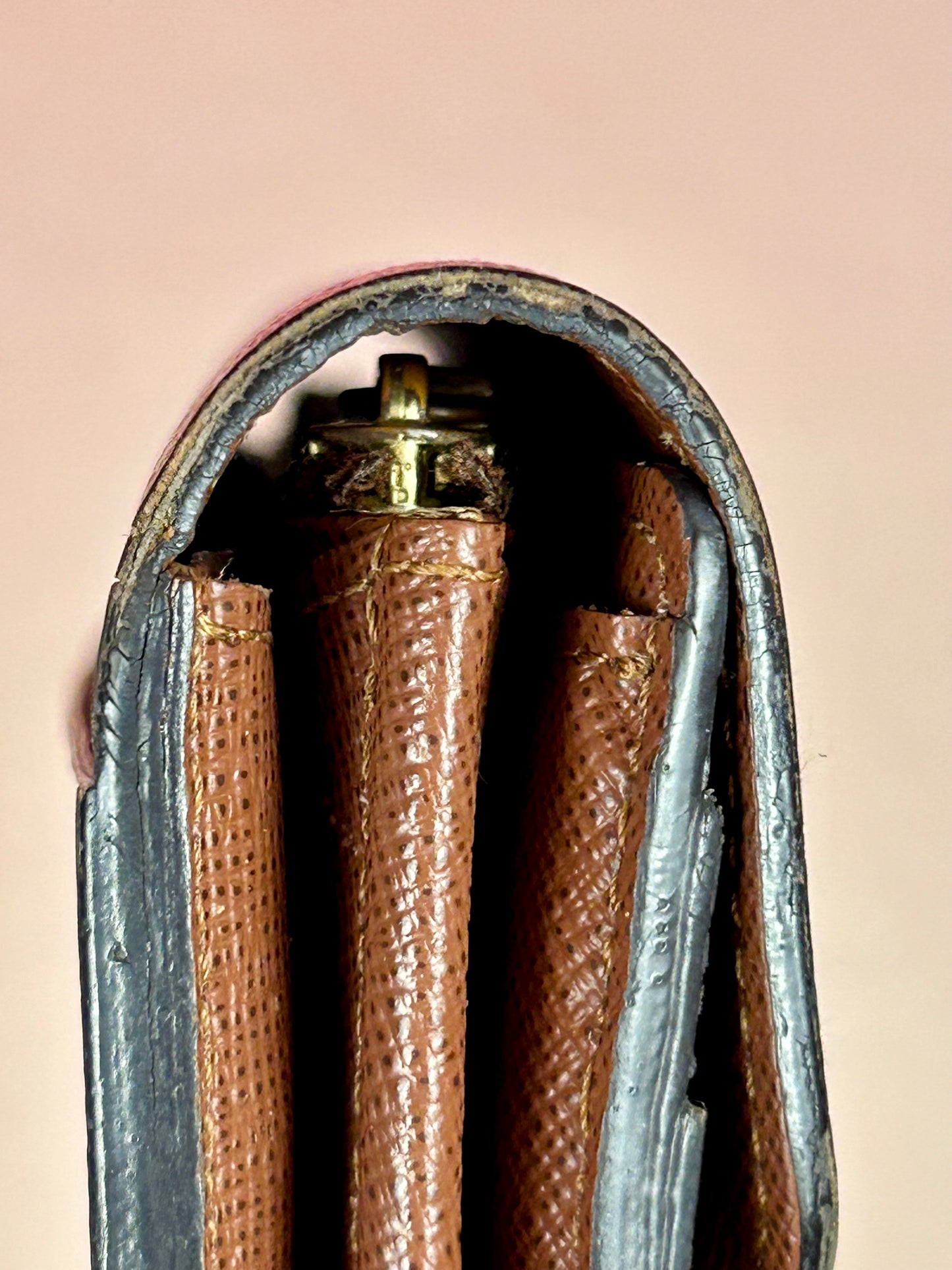 Sarah Wallet NM in Monogram/Brown