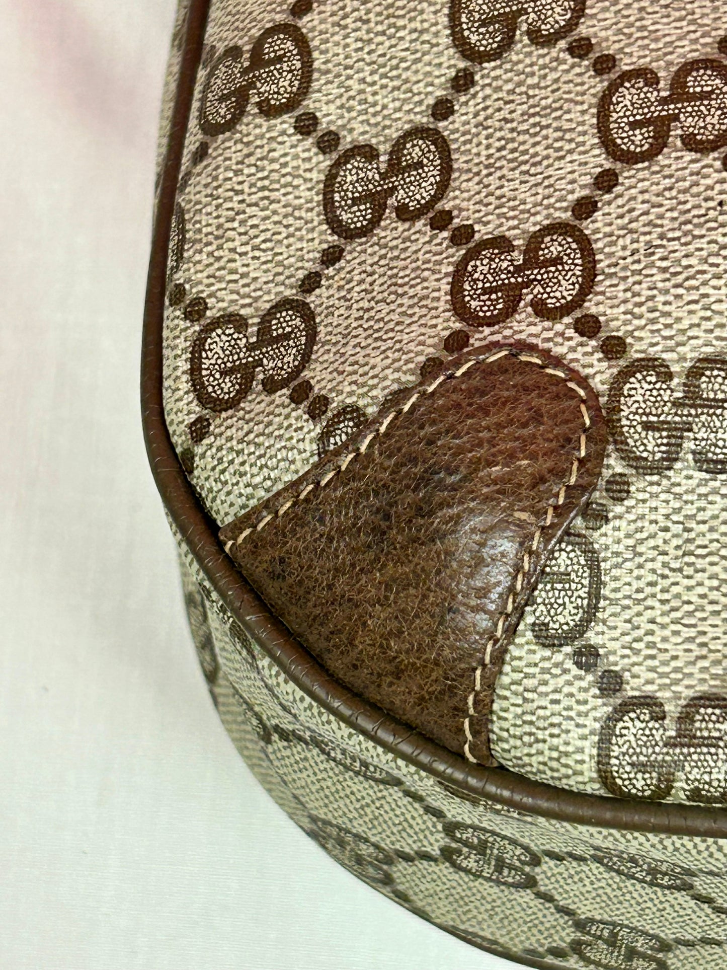 Medium Vintage Supreme