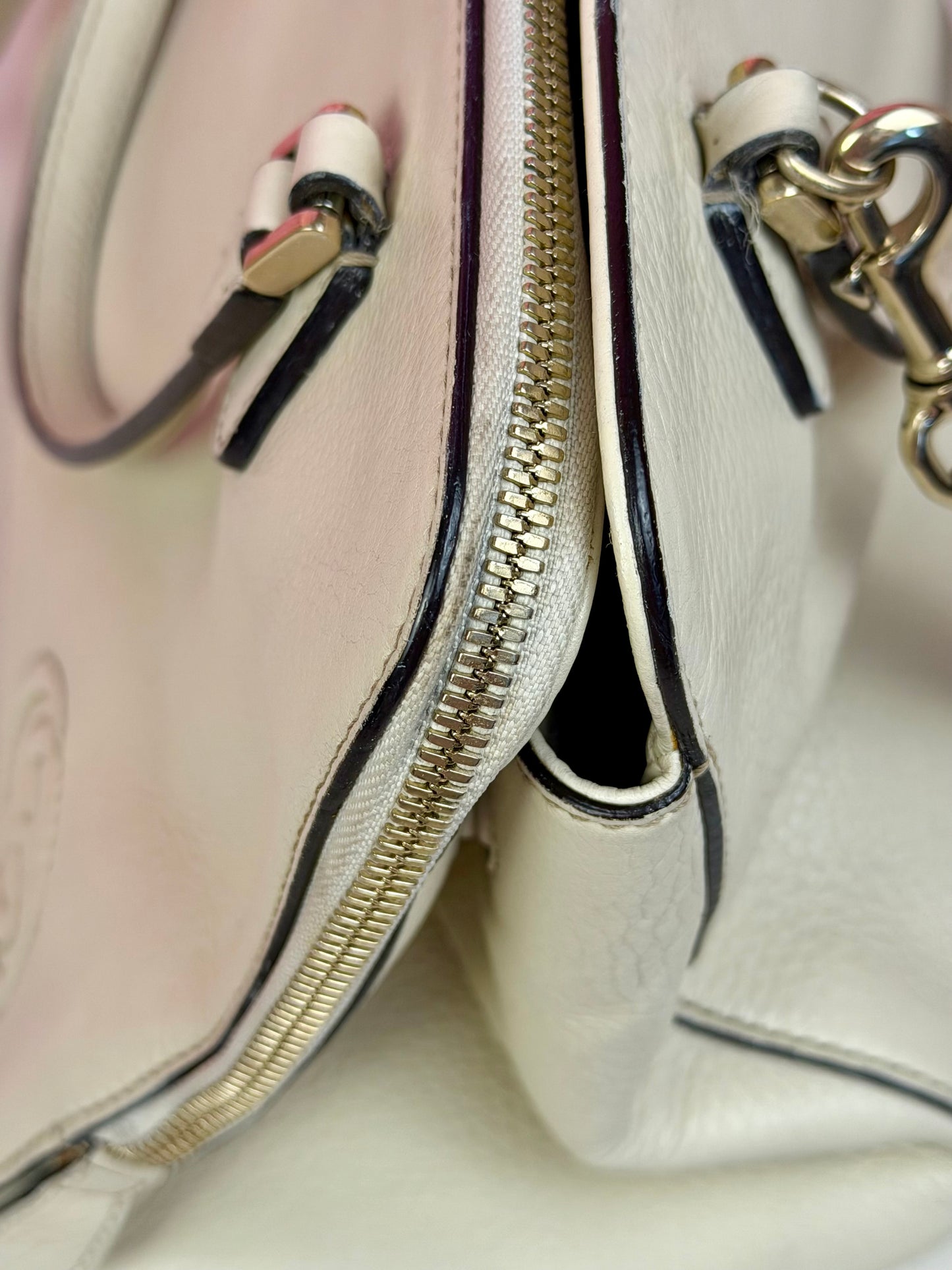White Leather Interlocking G