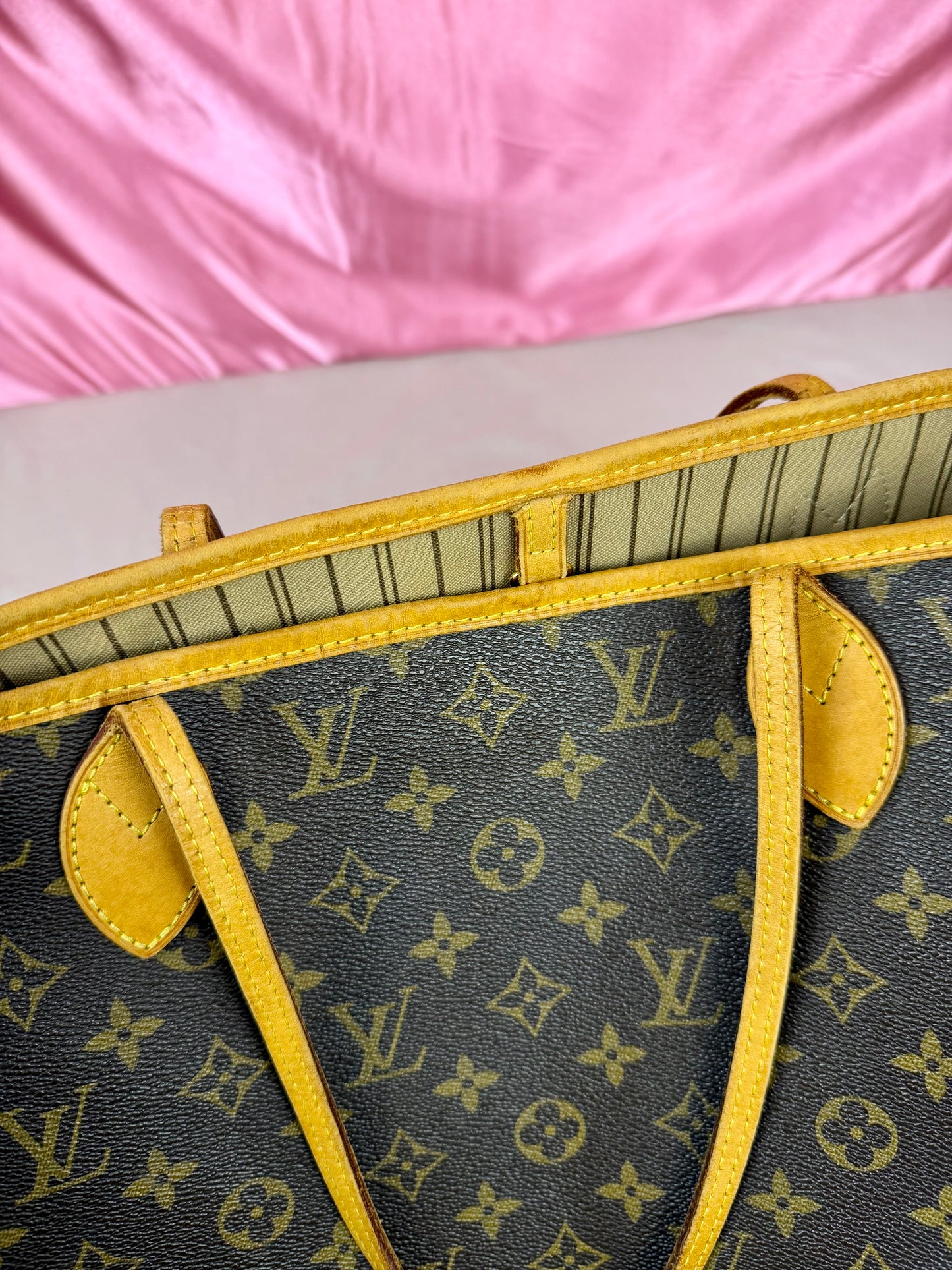 Neverfull MM in Monogram/Beige