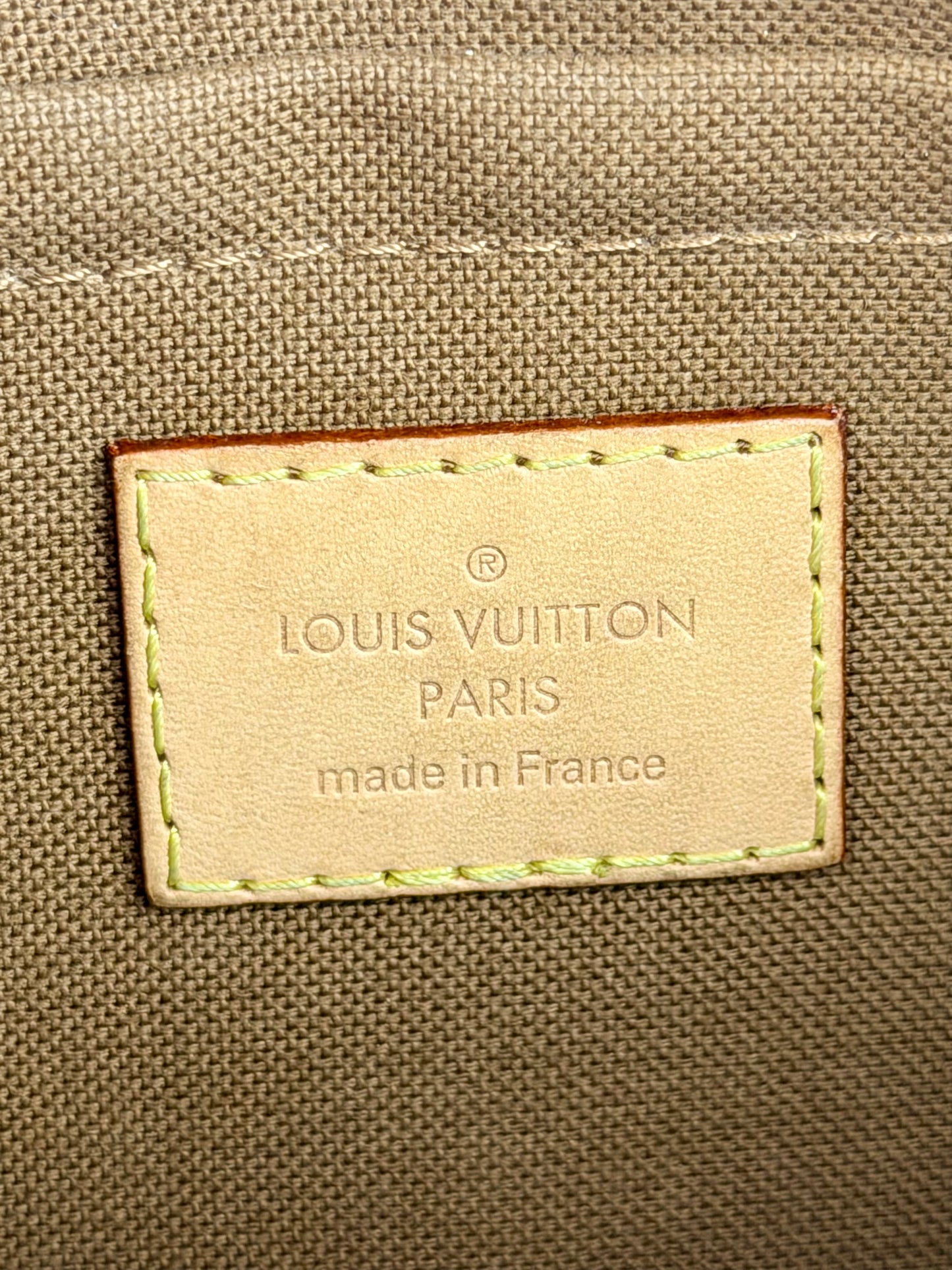 Large Pochette