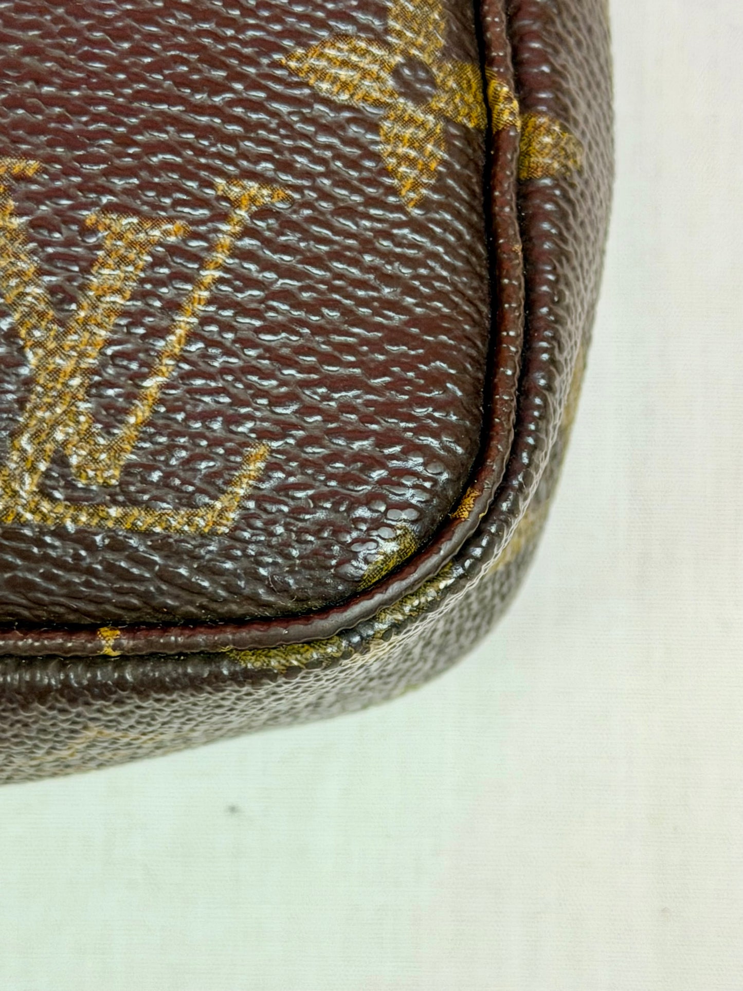Pochette Accessories