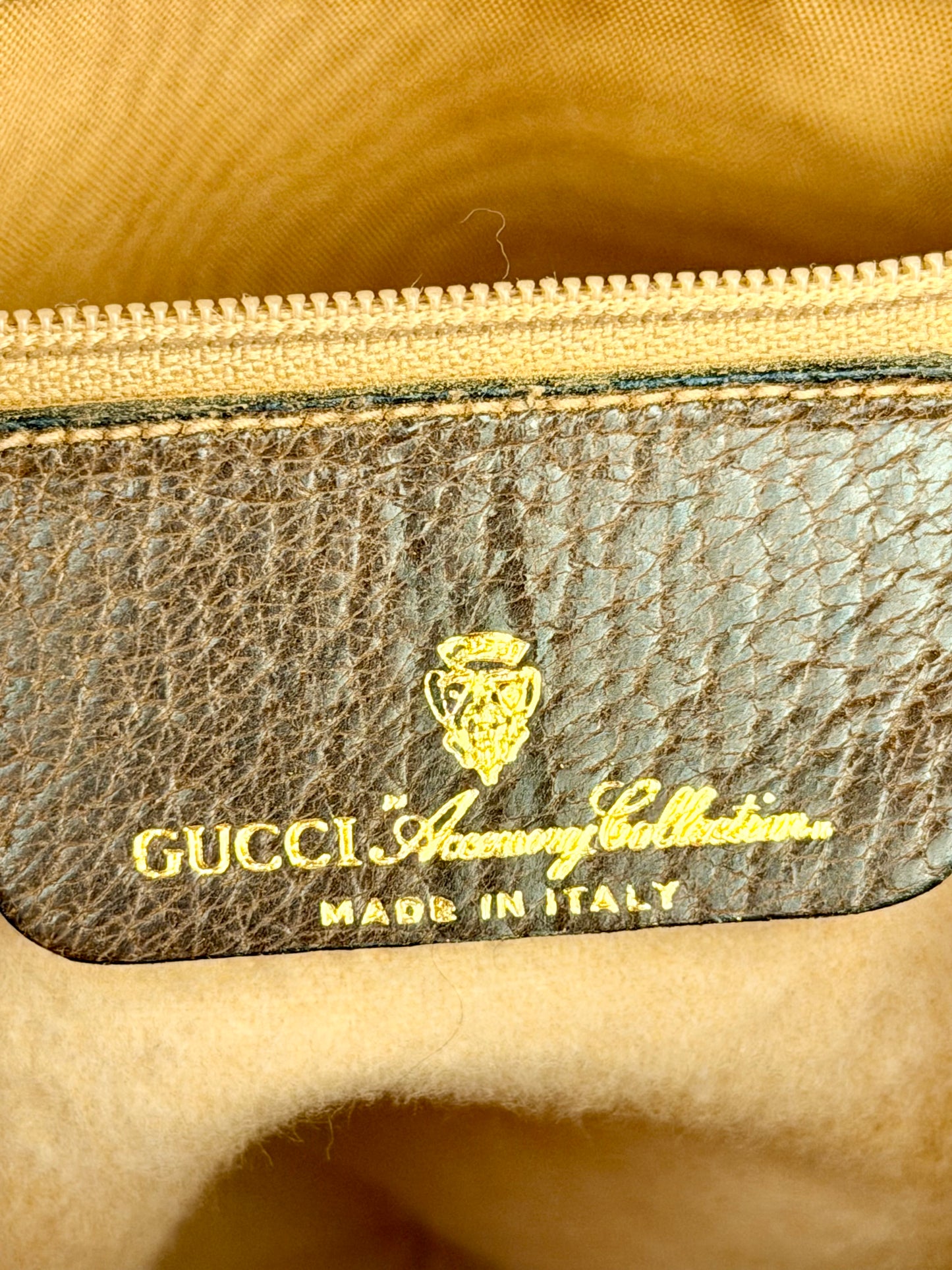 Double Zipper Sherry Line