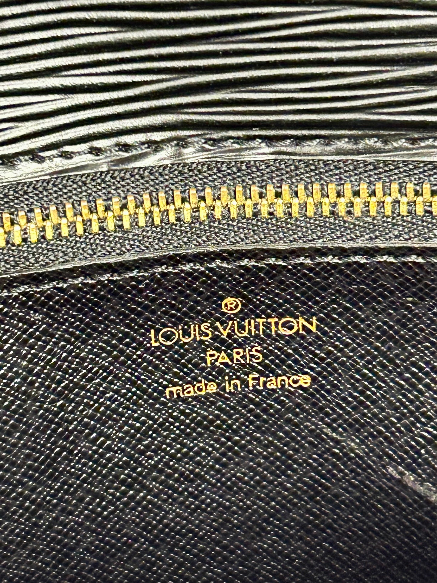 Dragonne Clutch in Black Epi