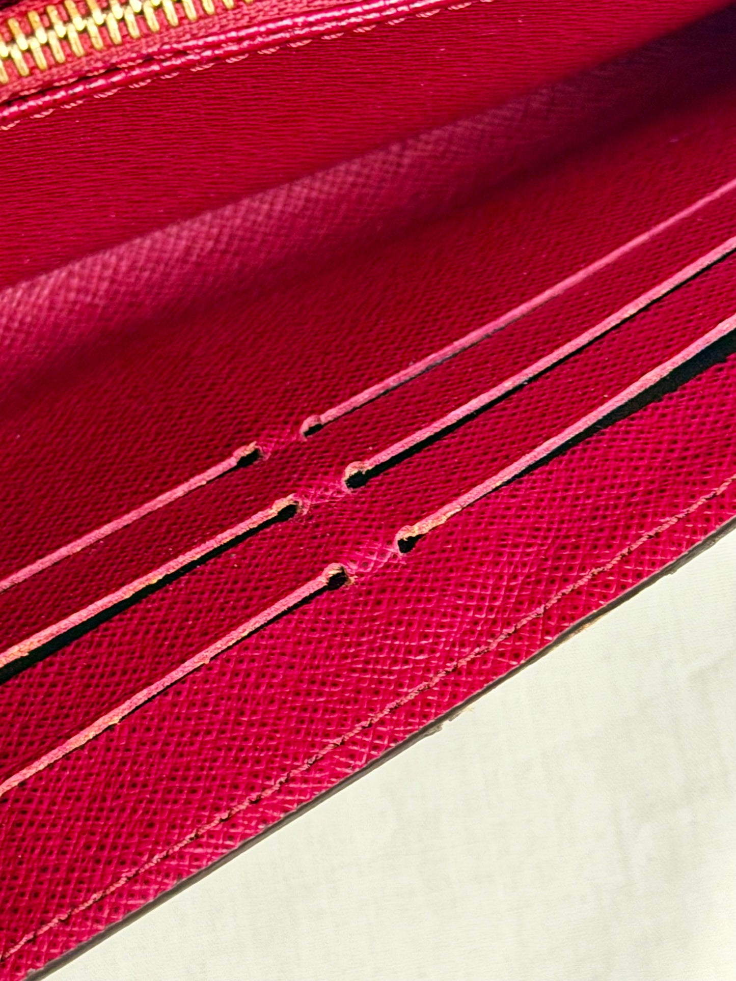 Sarah Wallet Mono/Berry