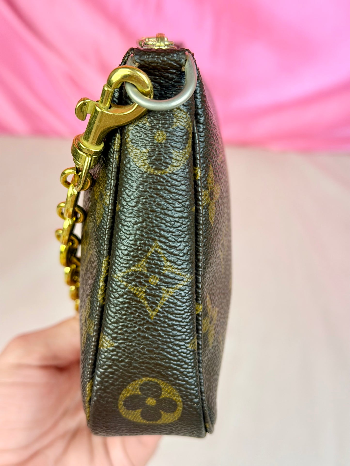 Pochette Accessories