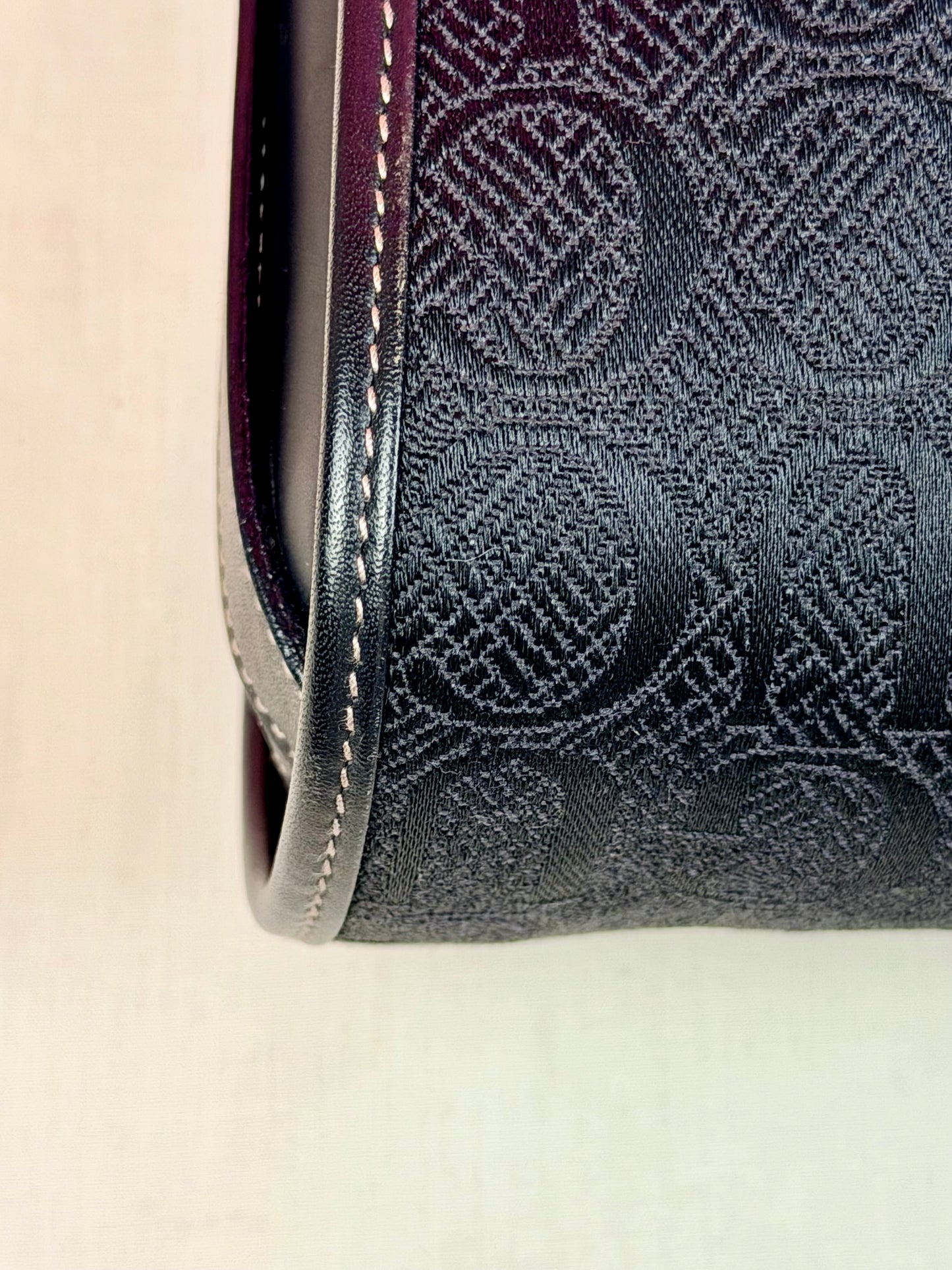 Vintage Black Gucci