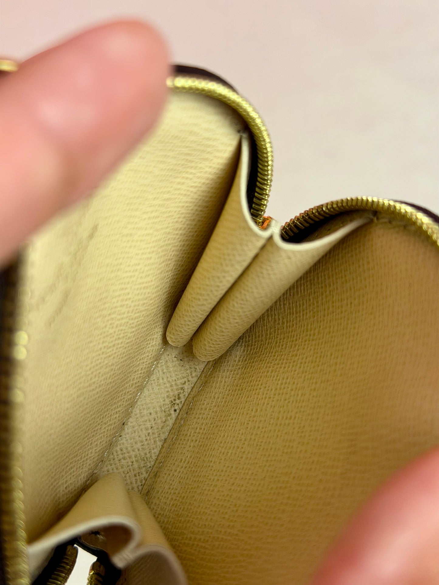 Round Coin Pouch