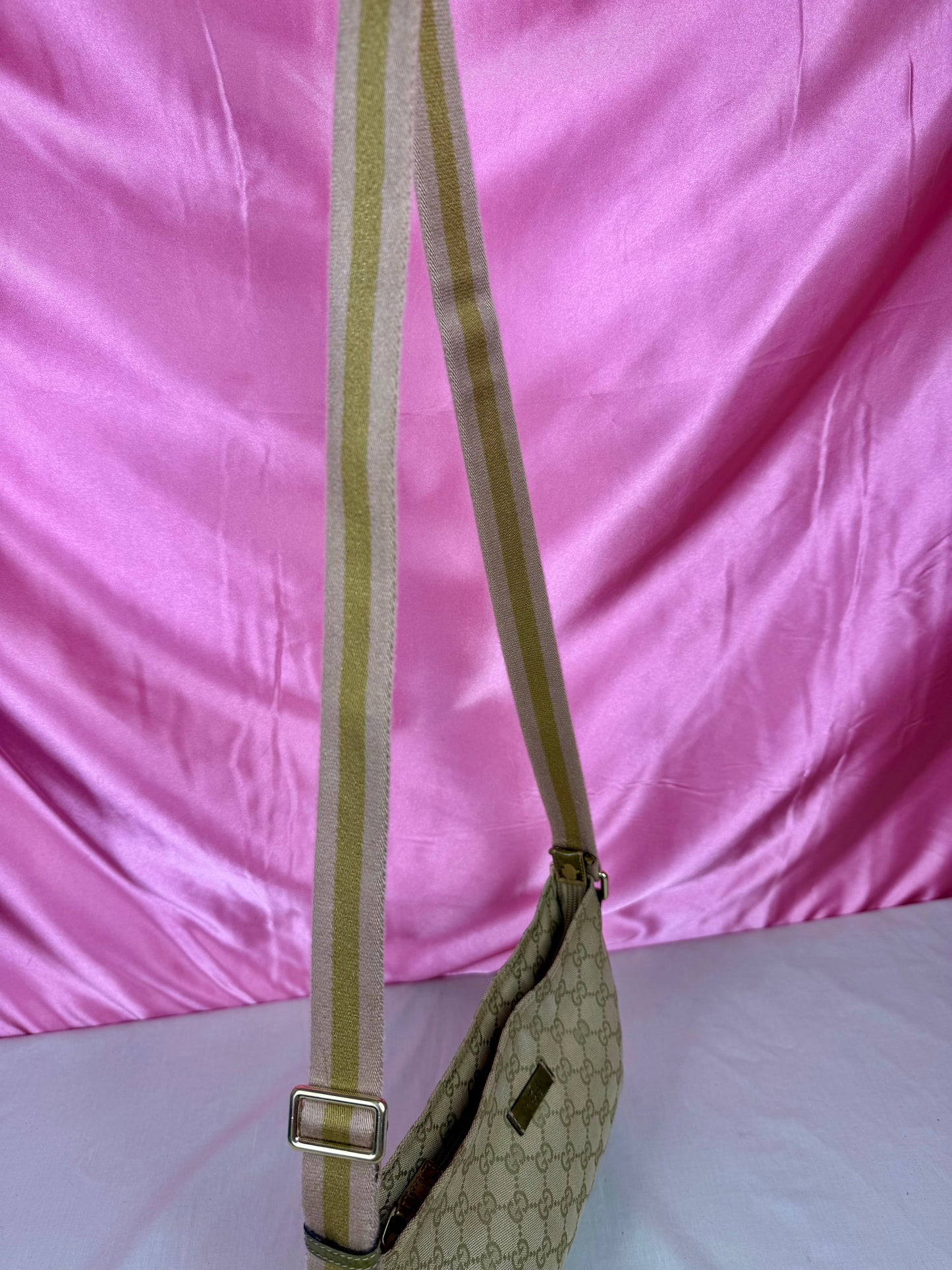 Gucci Metallic Messenger