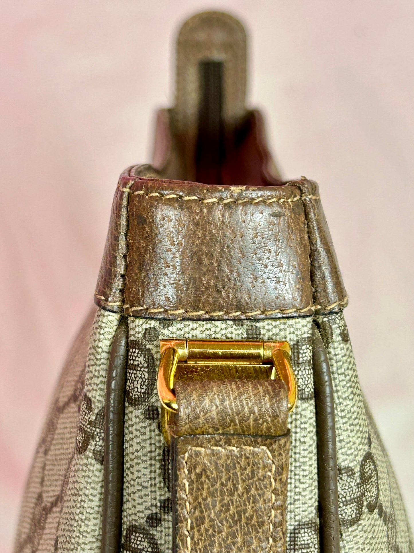 Medium Vintage Supreme