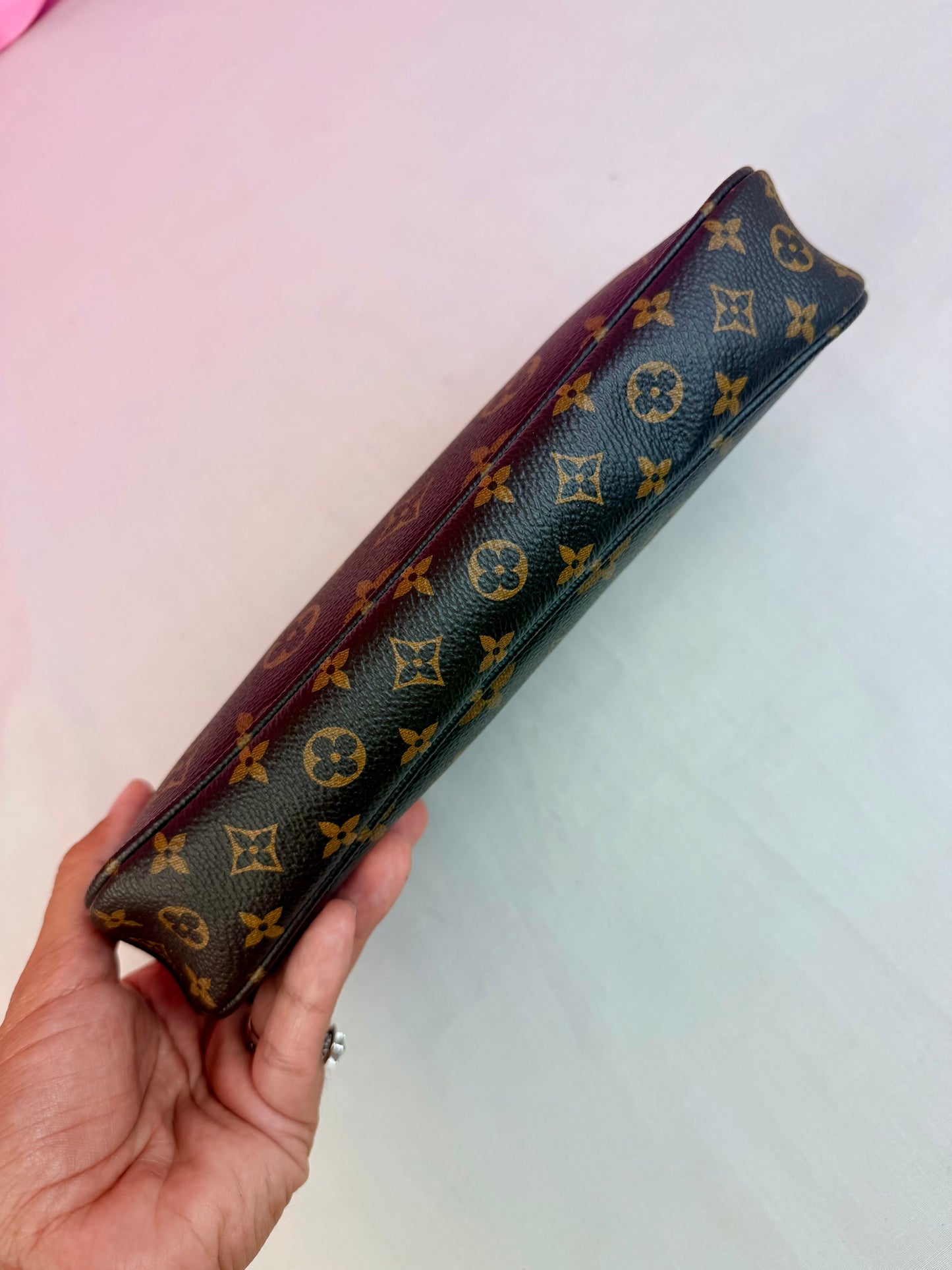 Large Pochette